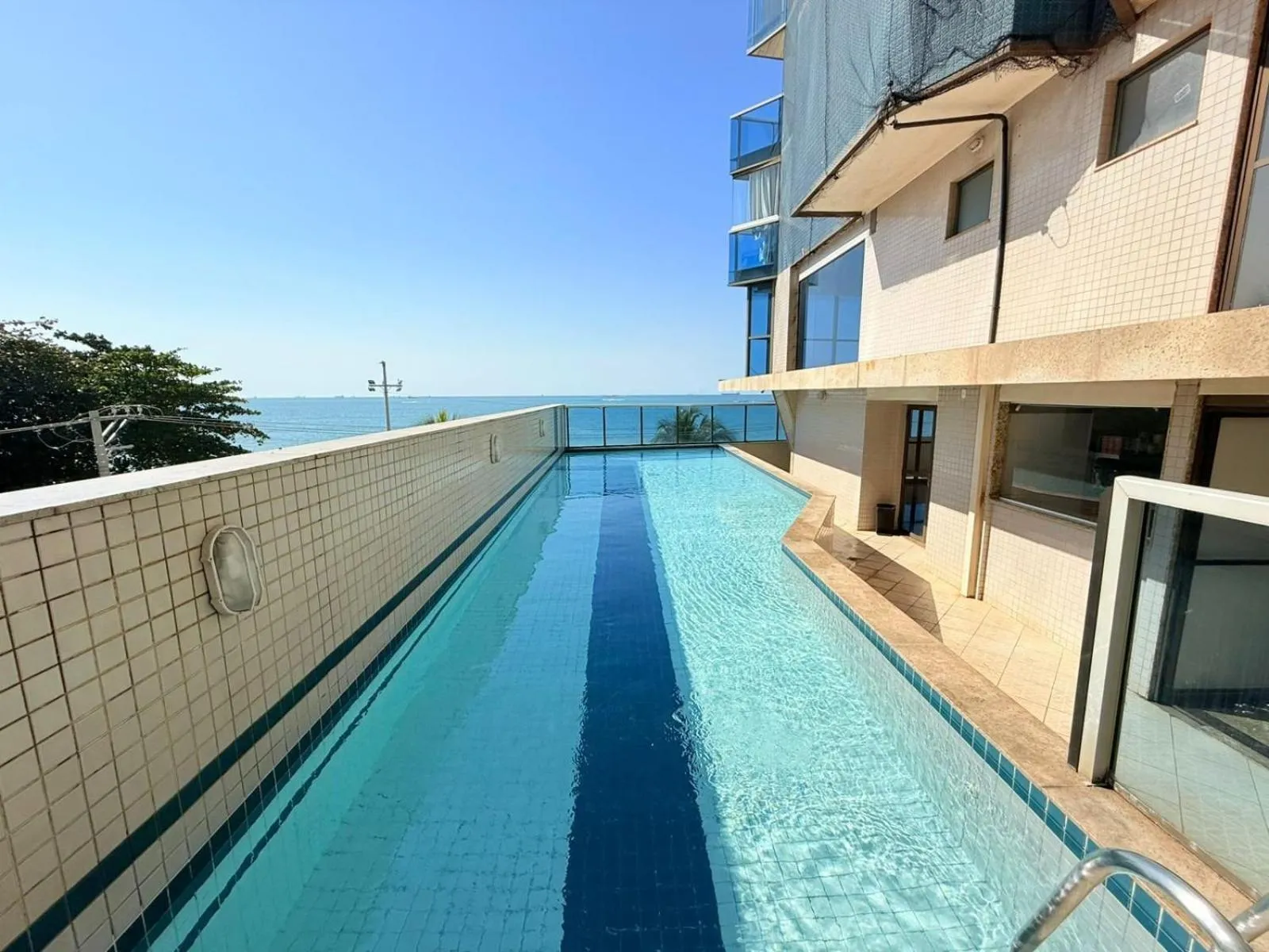 Swimming pool in Diamond Beach