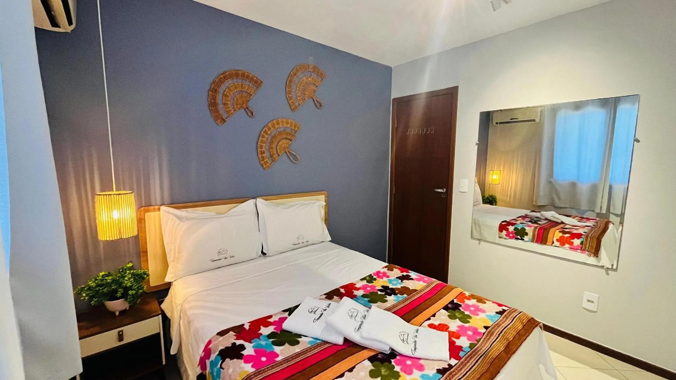 Photo of the whole room, Bed in Diamond Beach