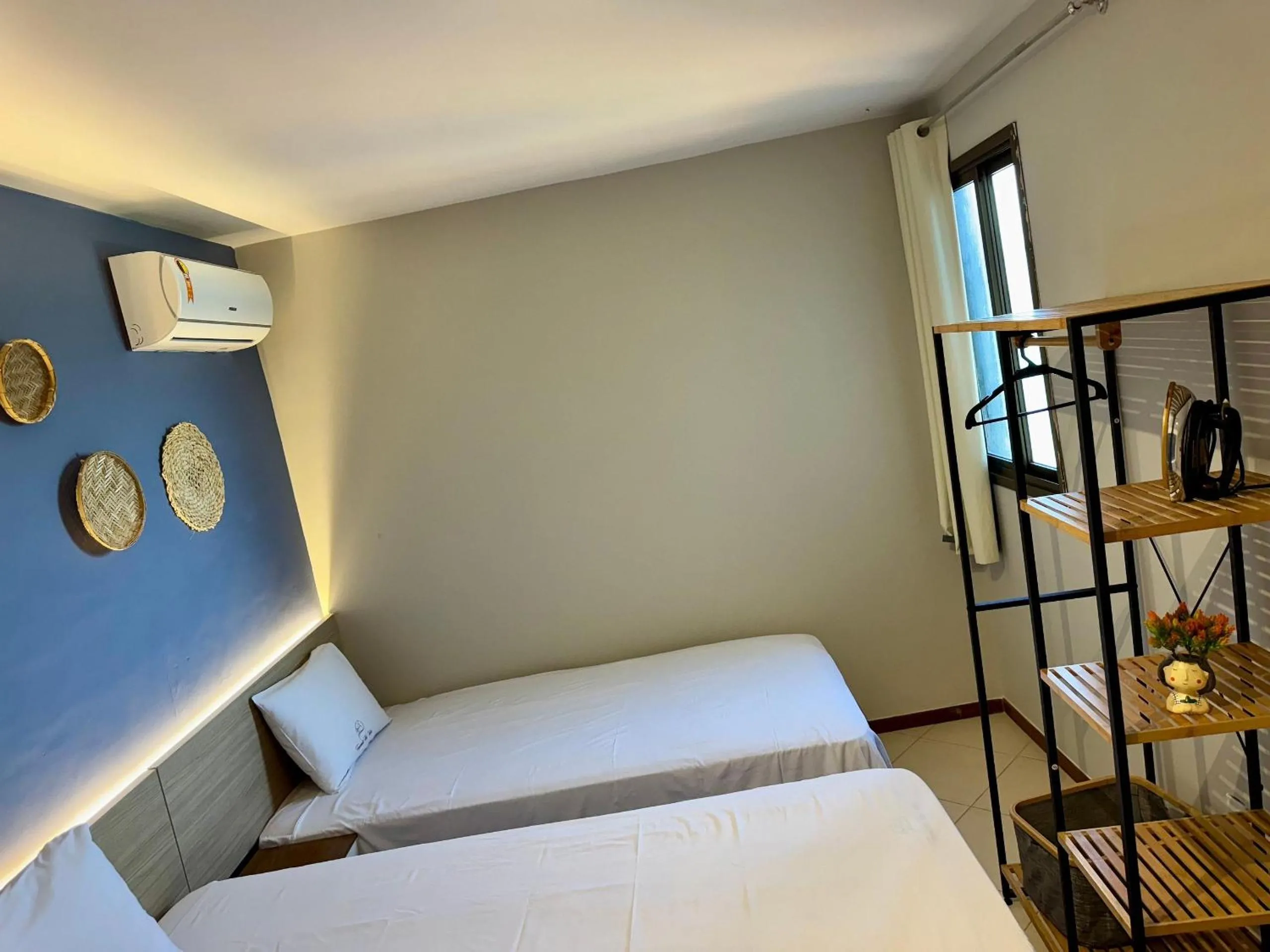 Photo of the whole room, Bed in Diamond Beach