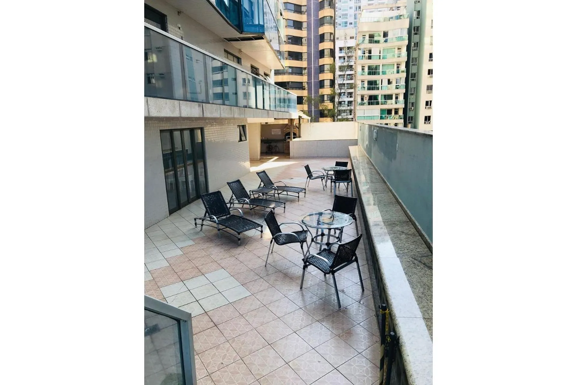 Business facilities in Diamond Beach