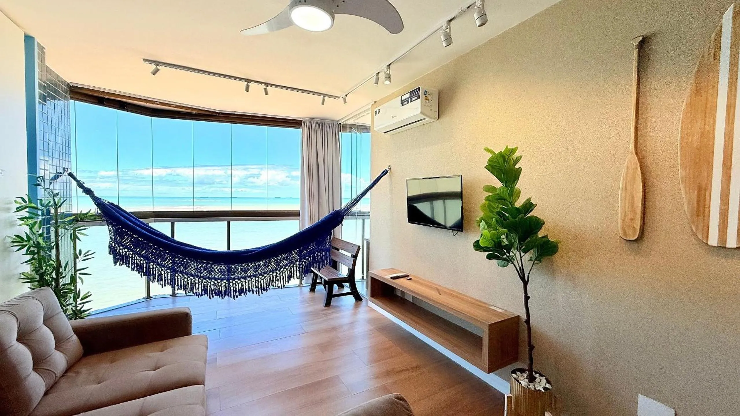 Dining area in Diamond Beach