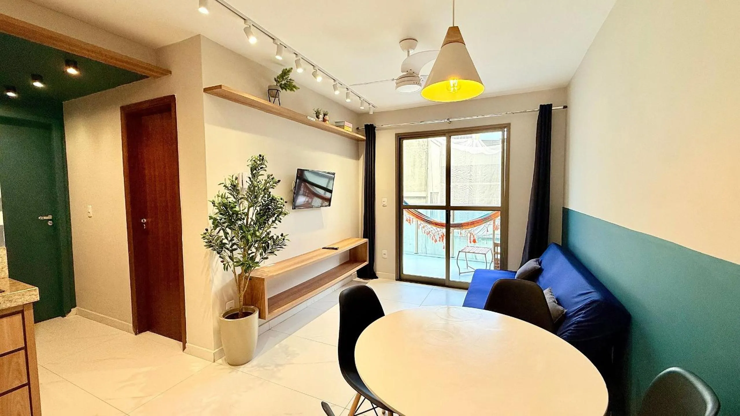 Communal lounge/ TV room in Diamond Beach