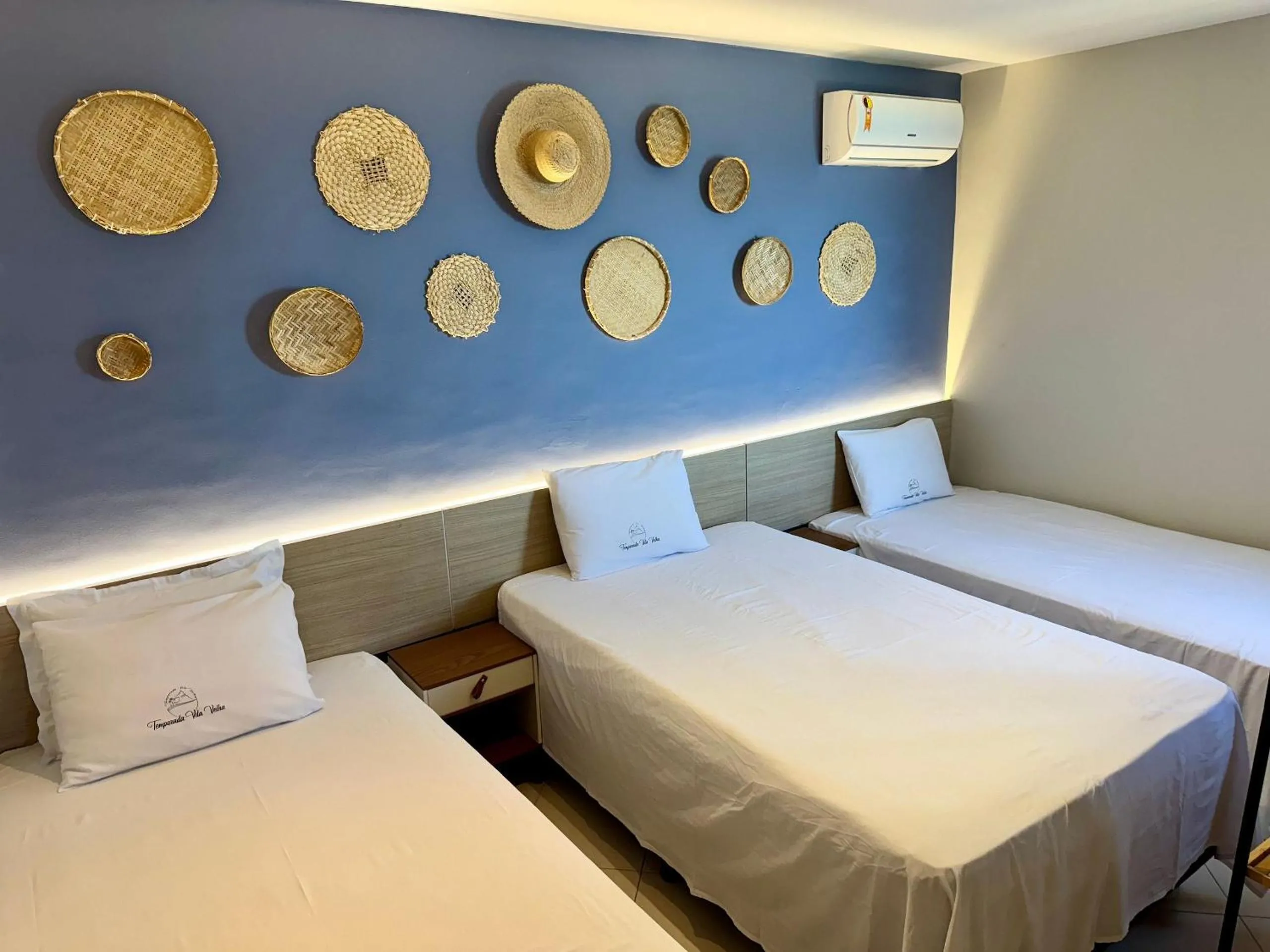 Photo of the whole room, Bed in Diamond Beach