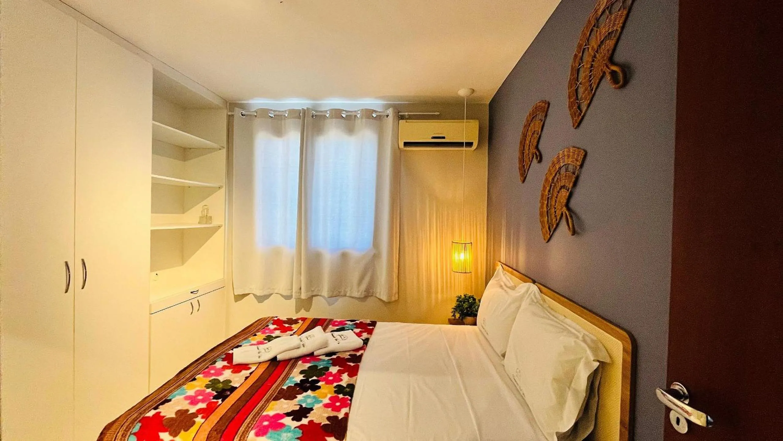 Photo of the whole room, Bed in Diamond Beach