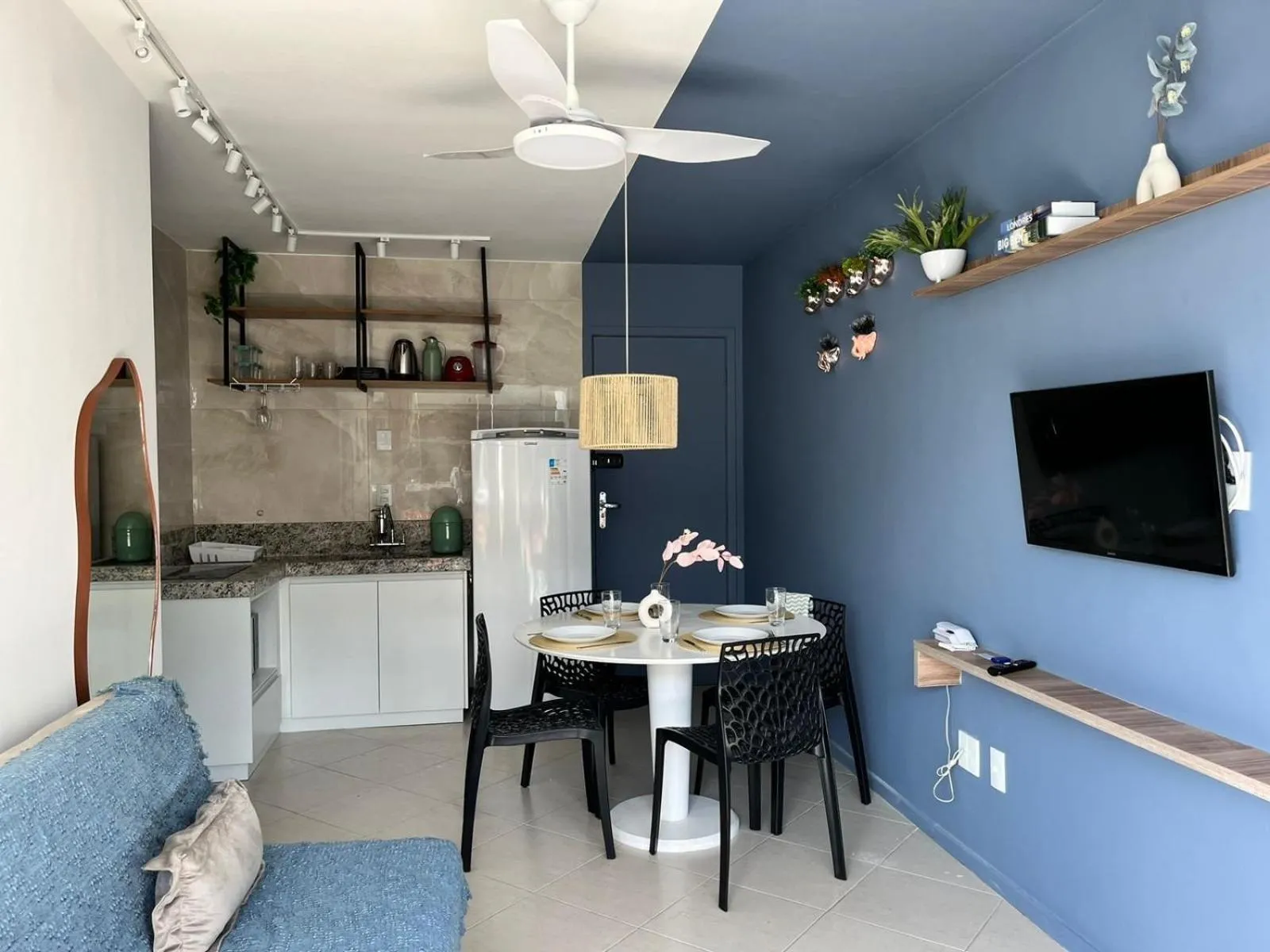 Dining area in Diamond Beach