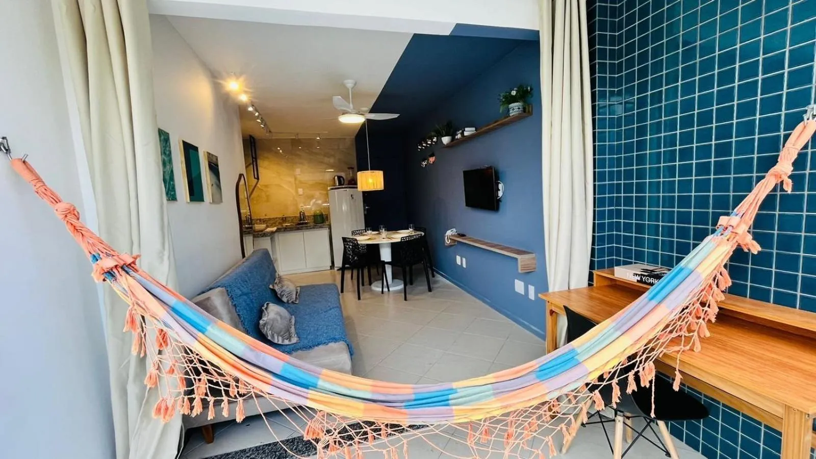 Communal lounge/ TV room in Diamond Beach