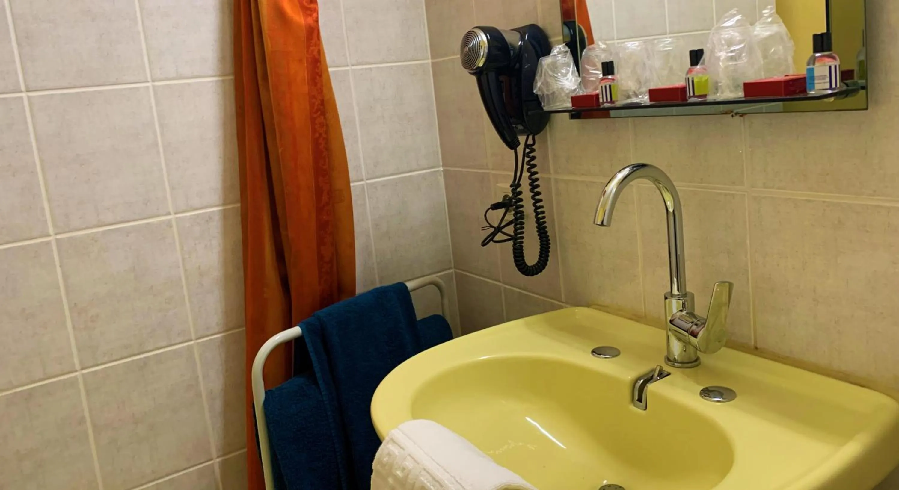 Bedroom in Les Camelias