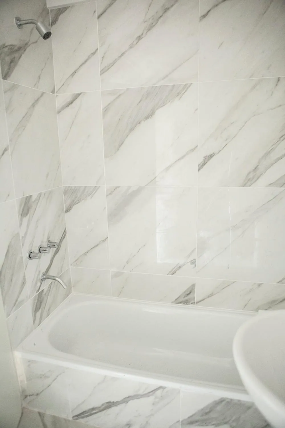 Shower in Monroe Suites