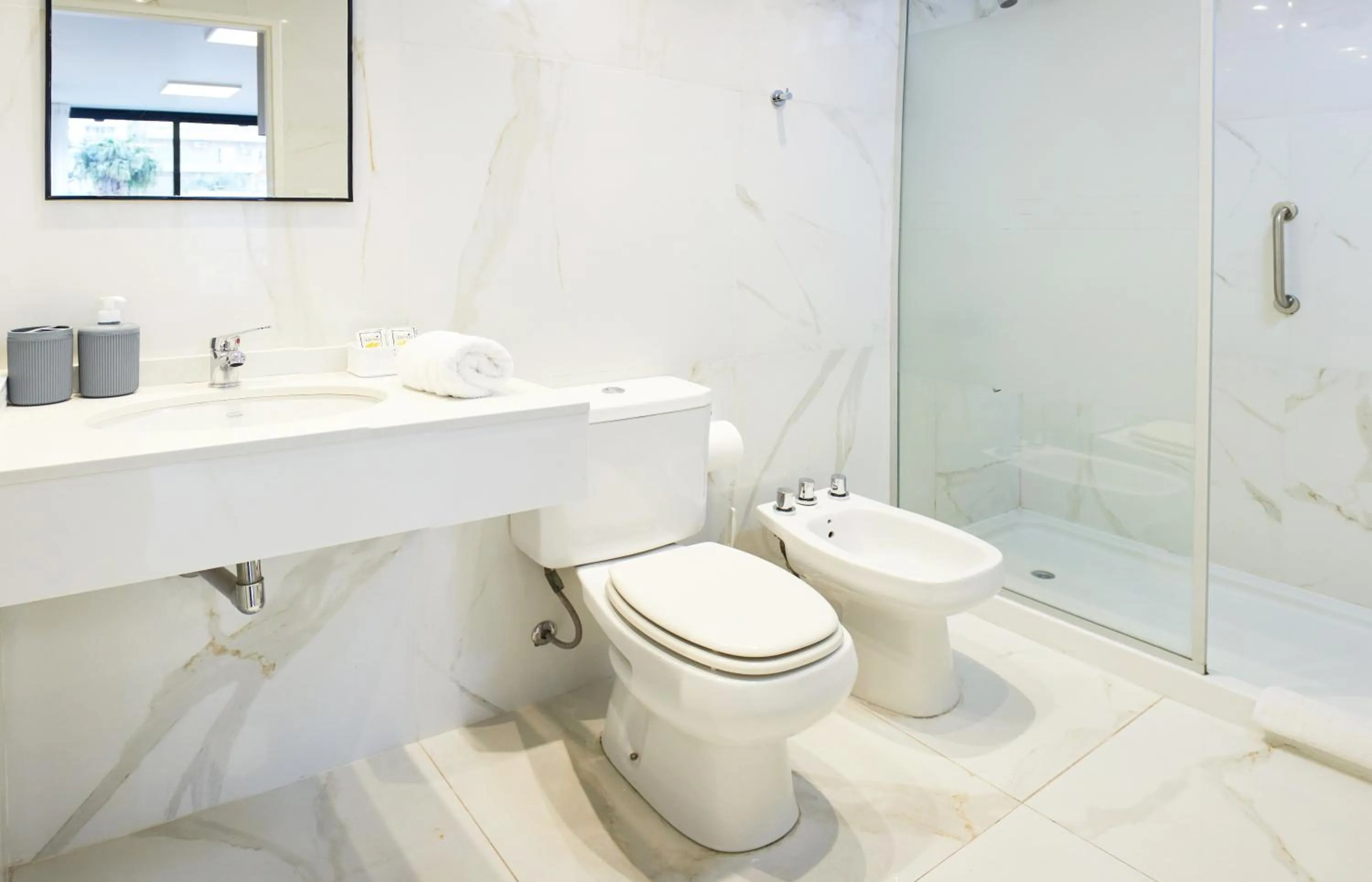 Bathroom in Monroe Suites