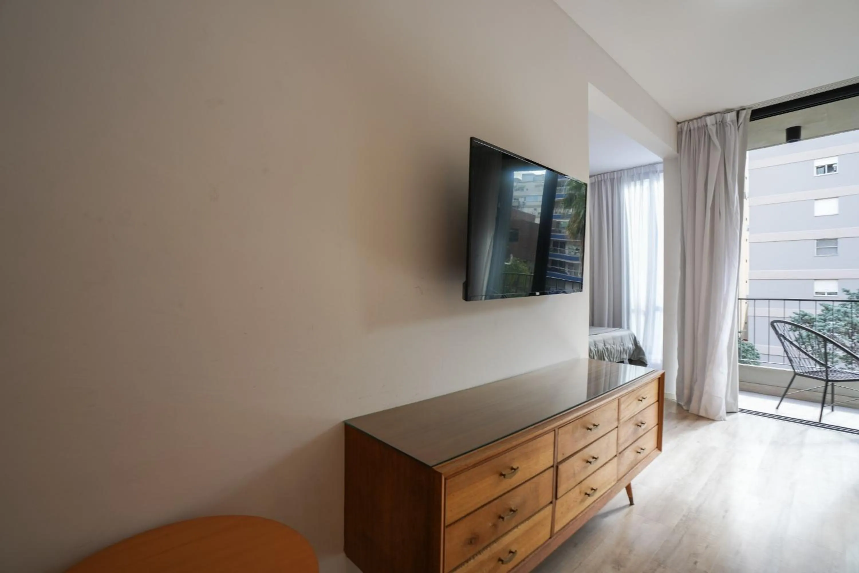 TV and multimedia in Monroe Suites