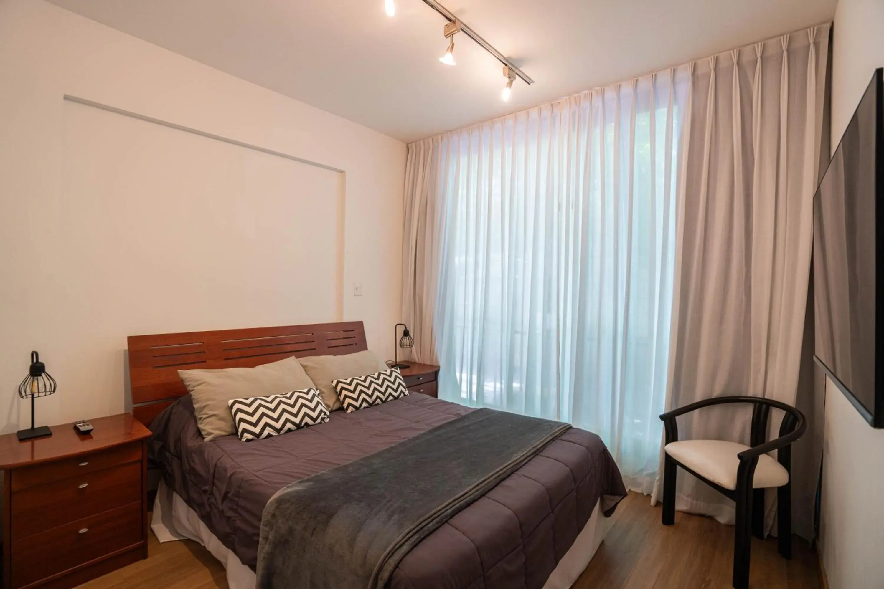 Superior Family Room in Monroe Suites Superior Family Room in Monroe Suites