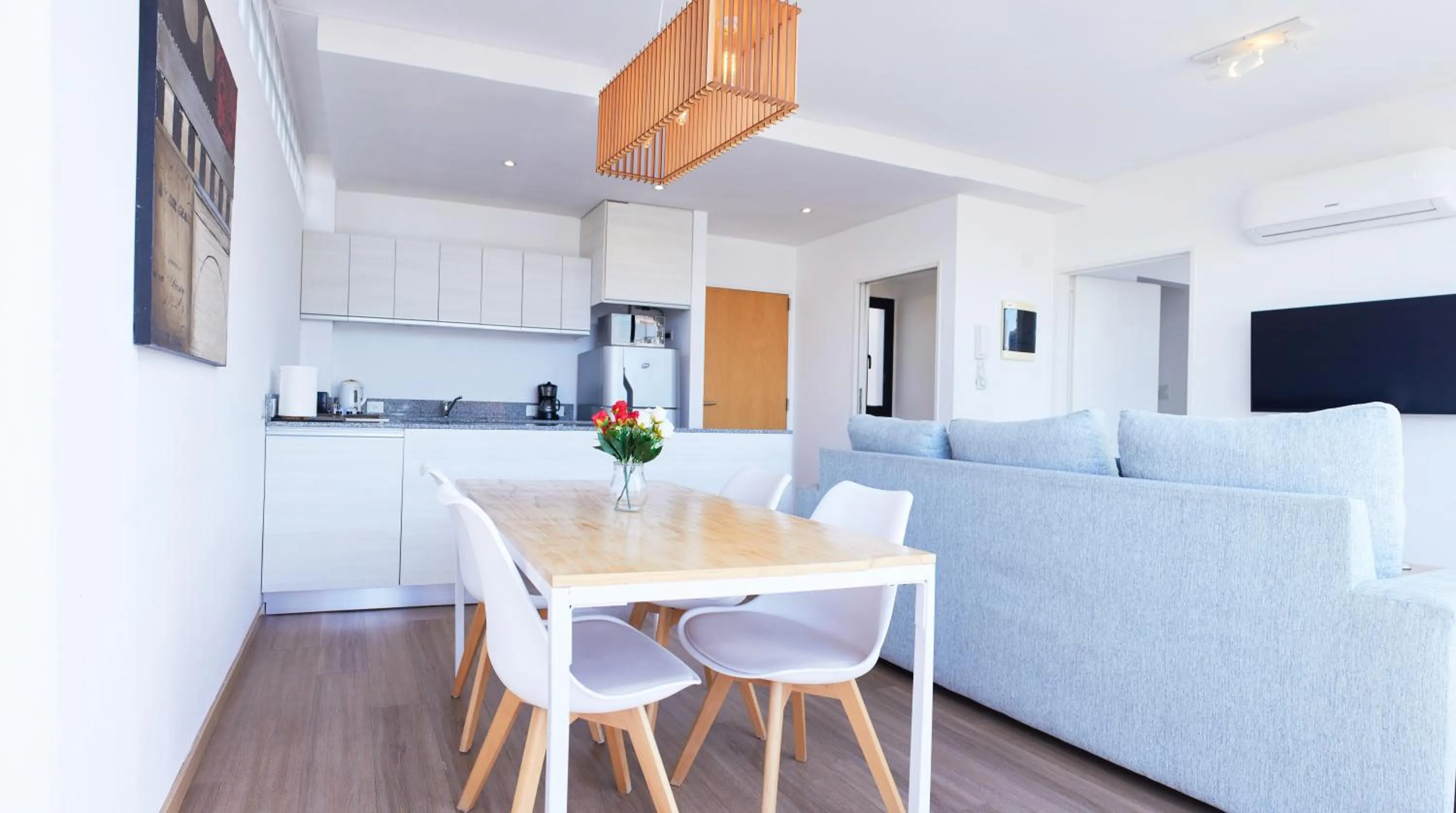 Dining area in Monroe Suites