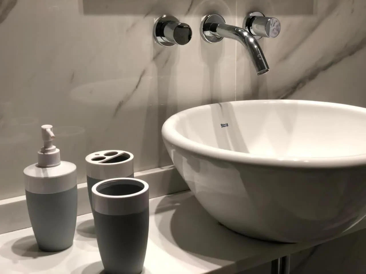 Bathroom in Monroe Suites