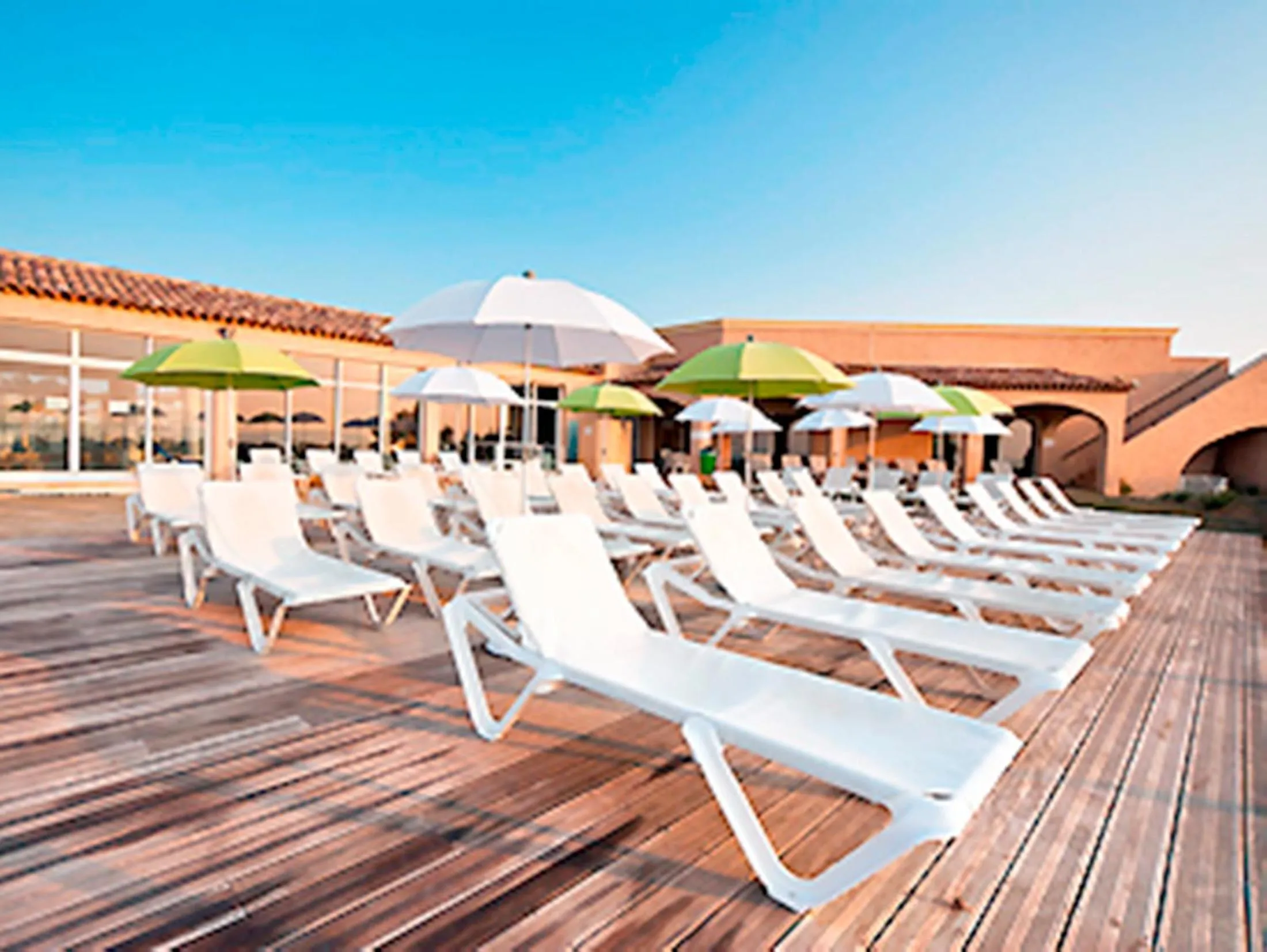 Balcony/Terrace in ibis Thalassa Hyeres Plage