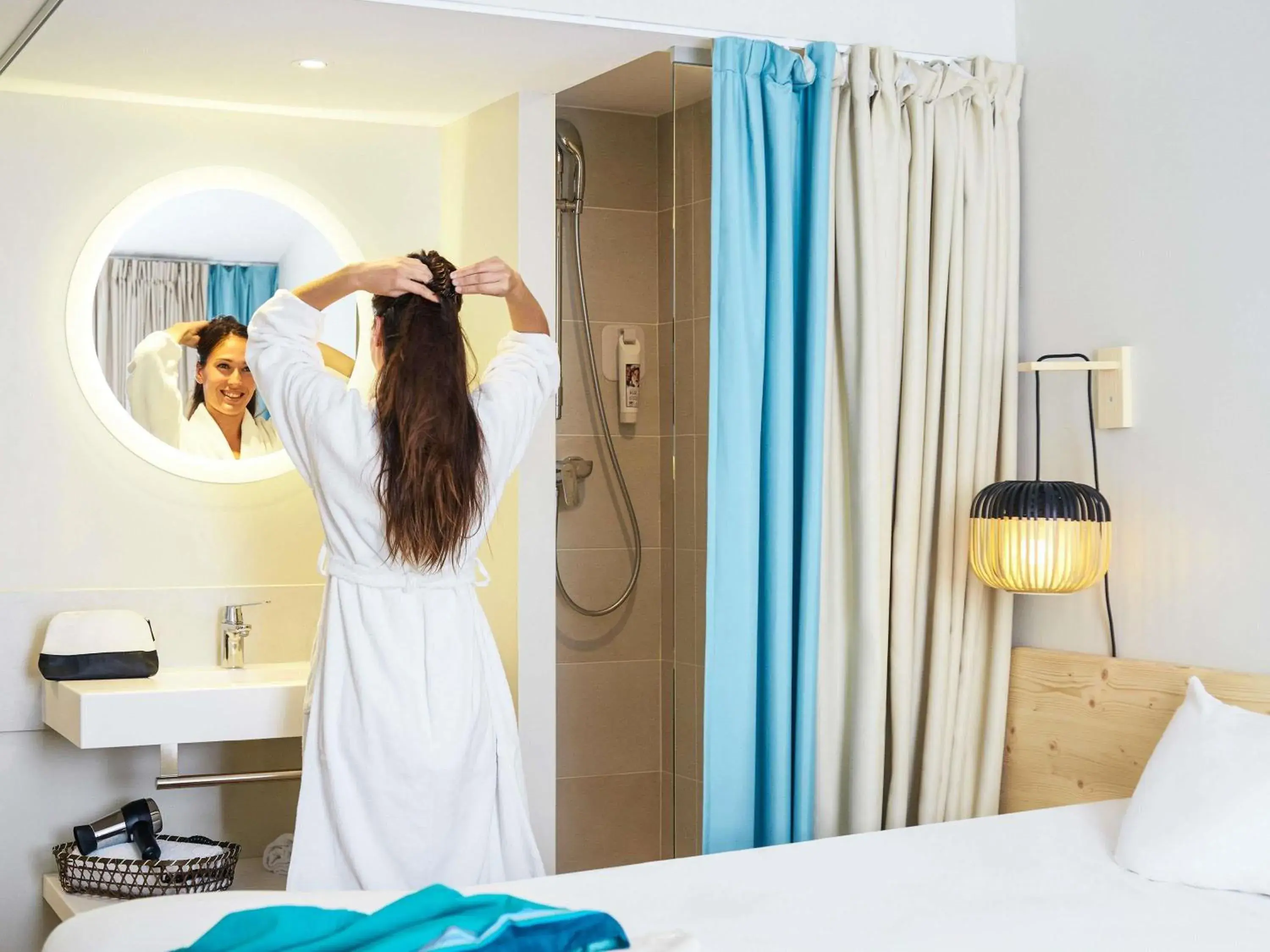 Bedroom, Bed in ibis Thalassa Hyeres Plage Bedroom, Bed in ibis Thalassa Hyeres Plage