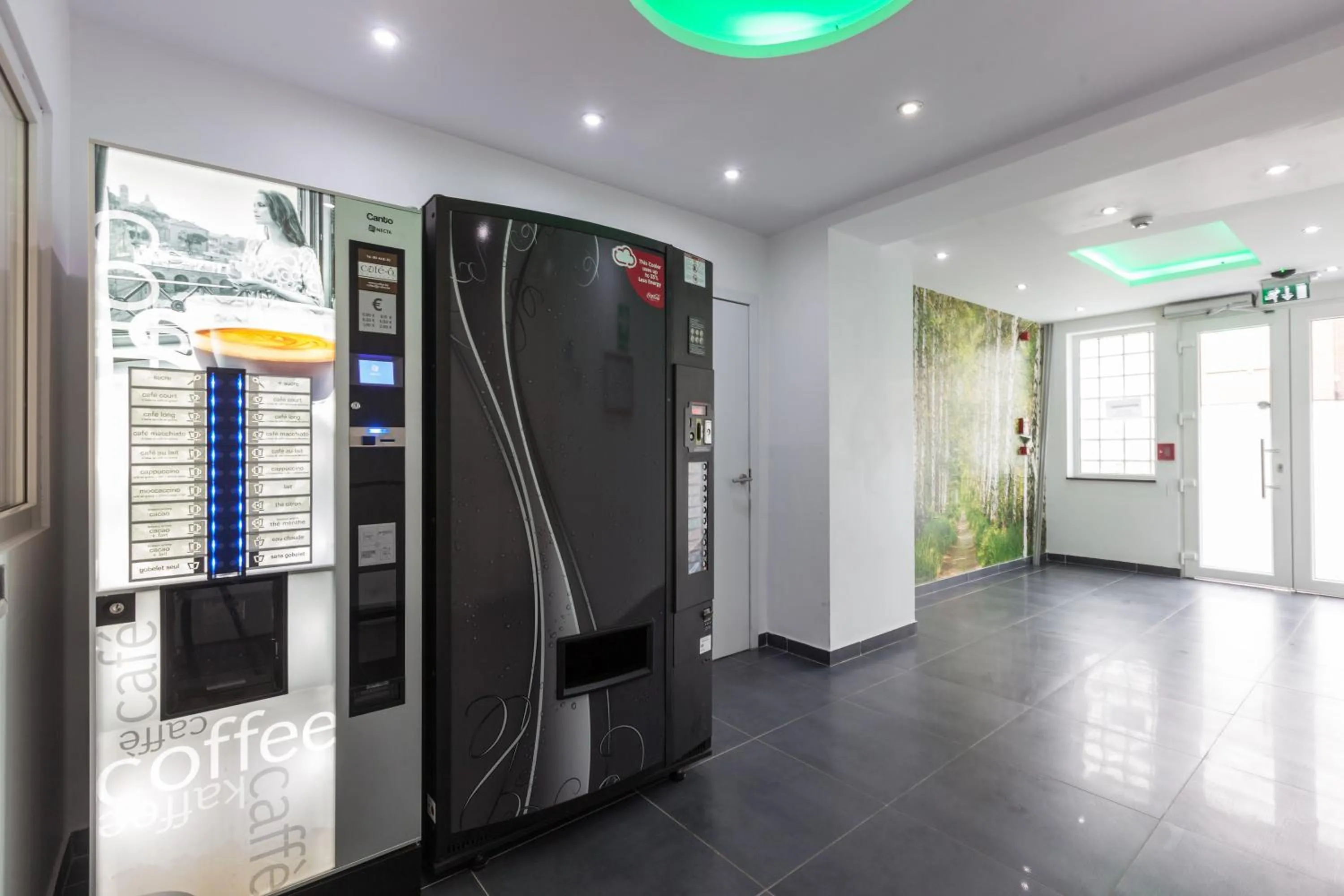 Drinks in Hotel Phenix