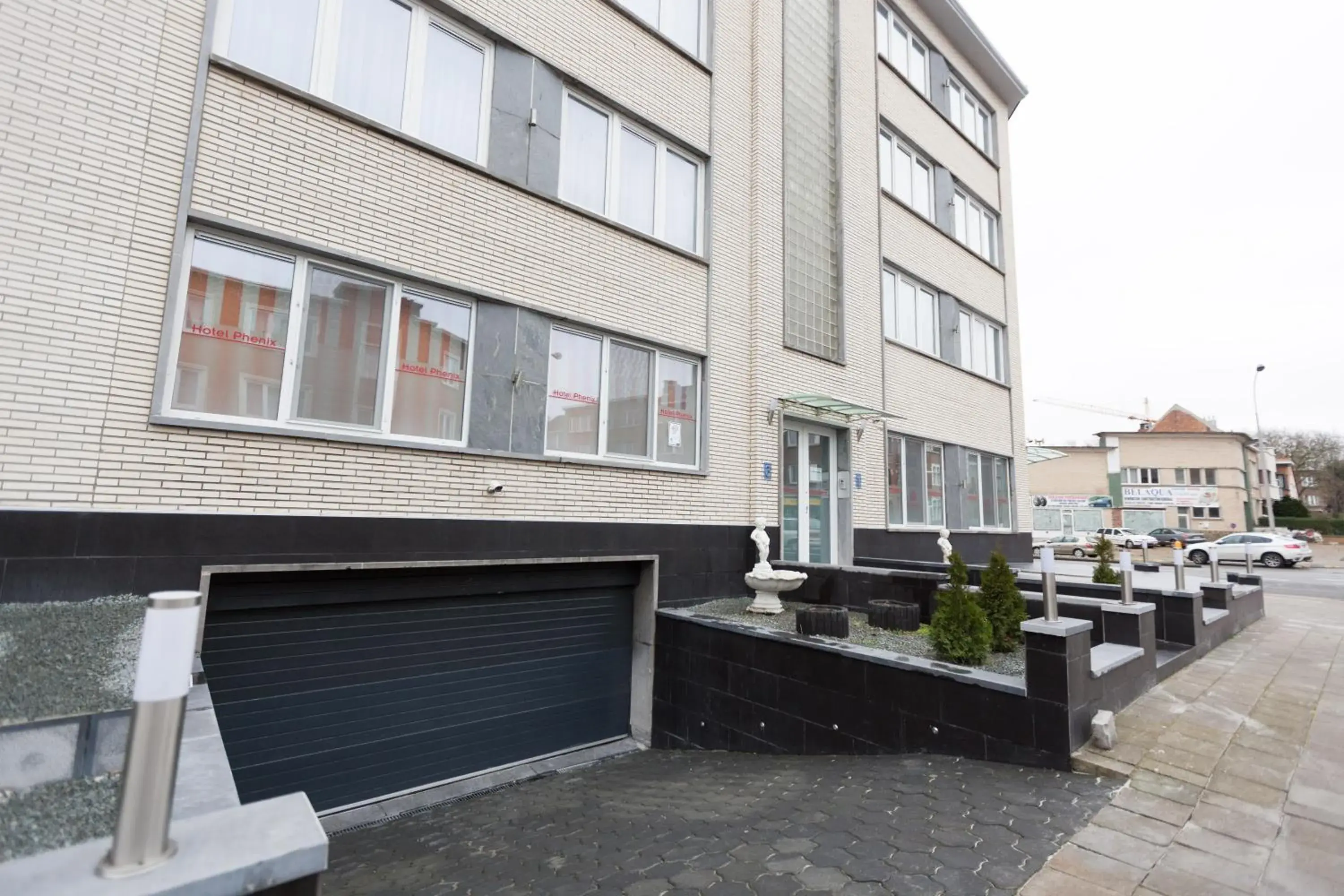 Facade/entrance in Hotel Phenix Facade/entrance in Hotel Phenix