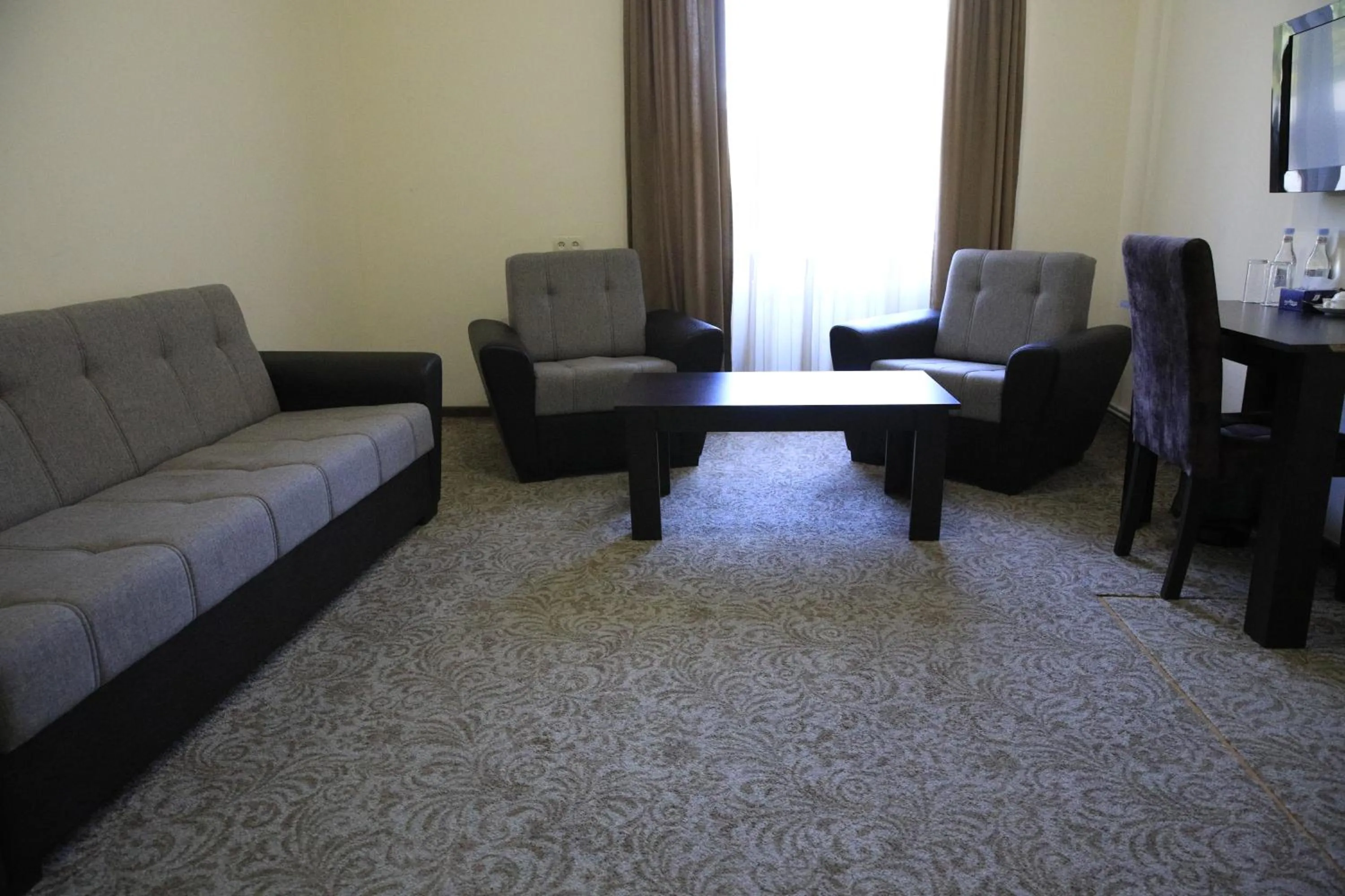 TV and multimedia in Yerevan Centre Hotel