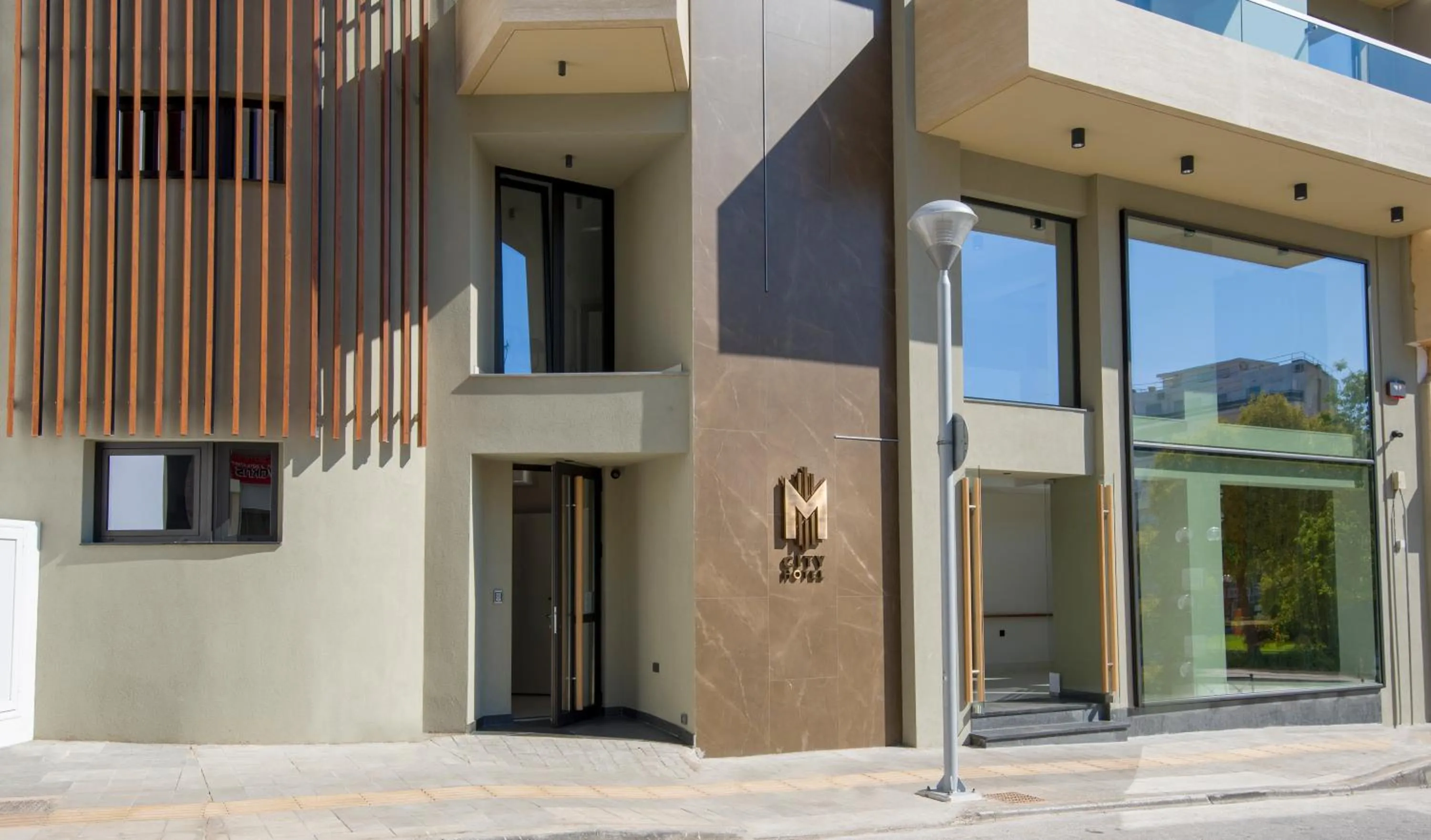 Facade/entrance in M City Hotel