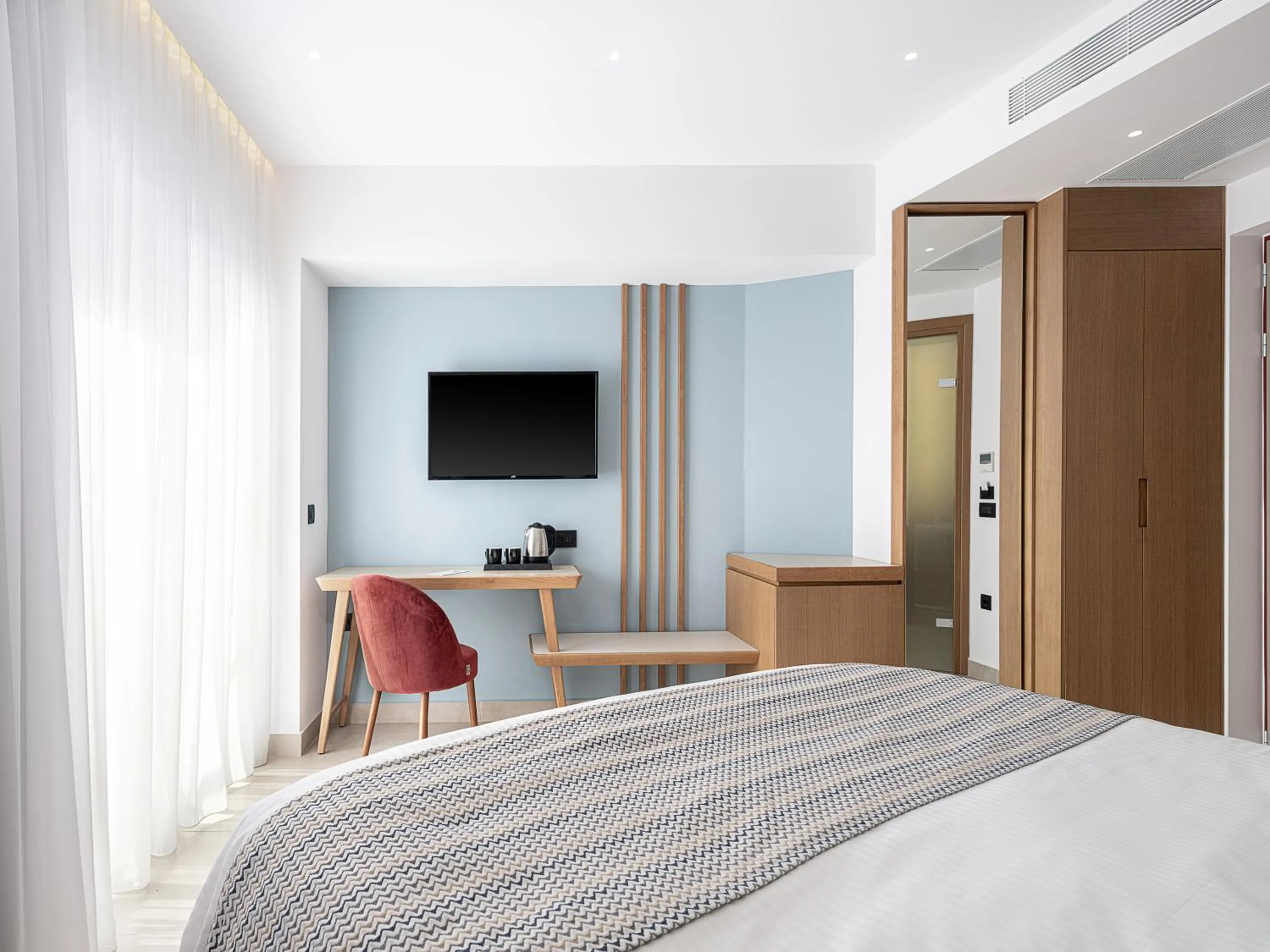 Photo of the whole room, Bed in M City Hotel