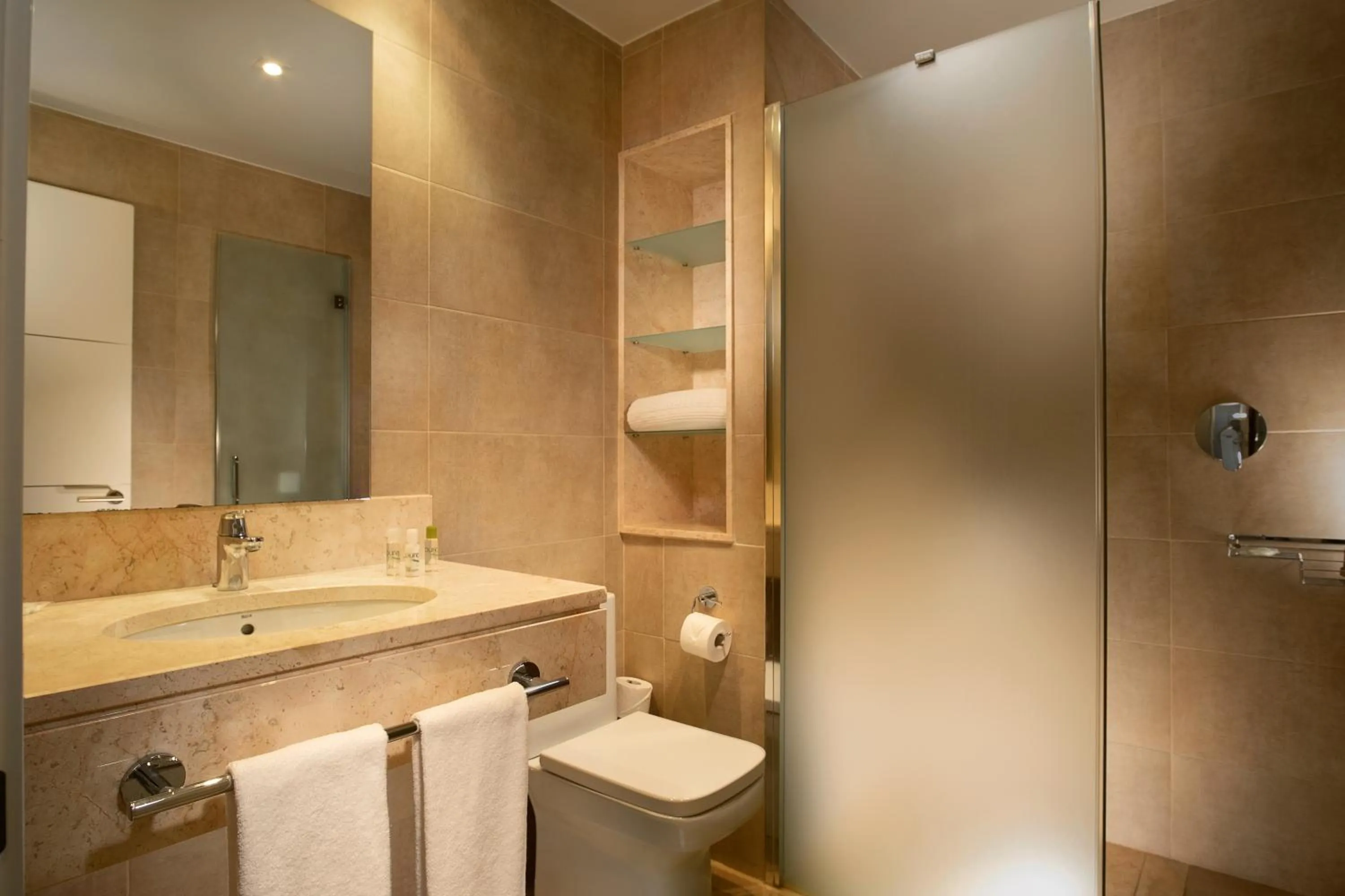 Shower in Suites Puerto Sherry