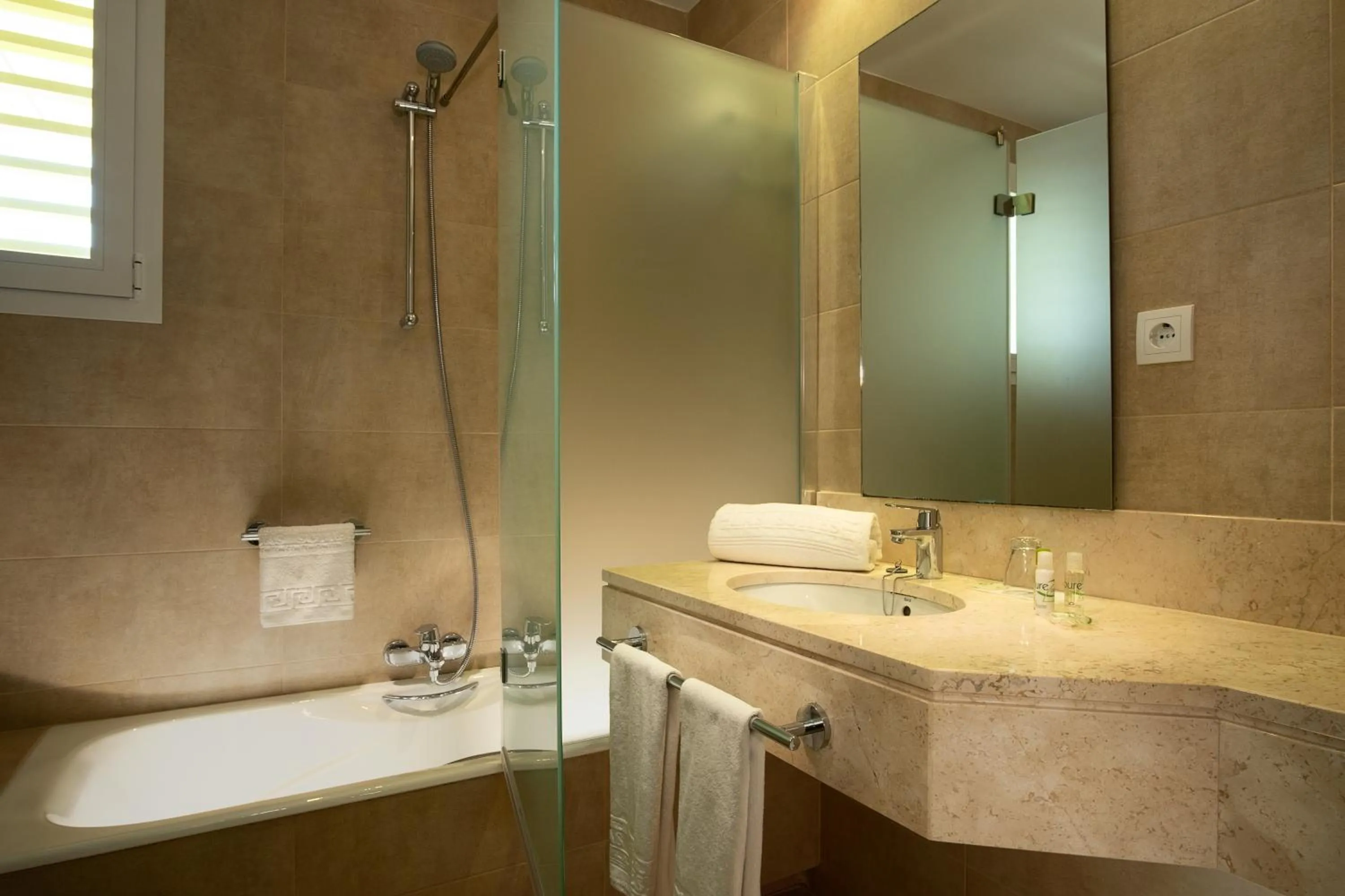 Bathroom in Suites Puerto Sherry