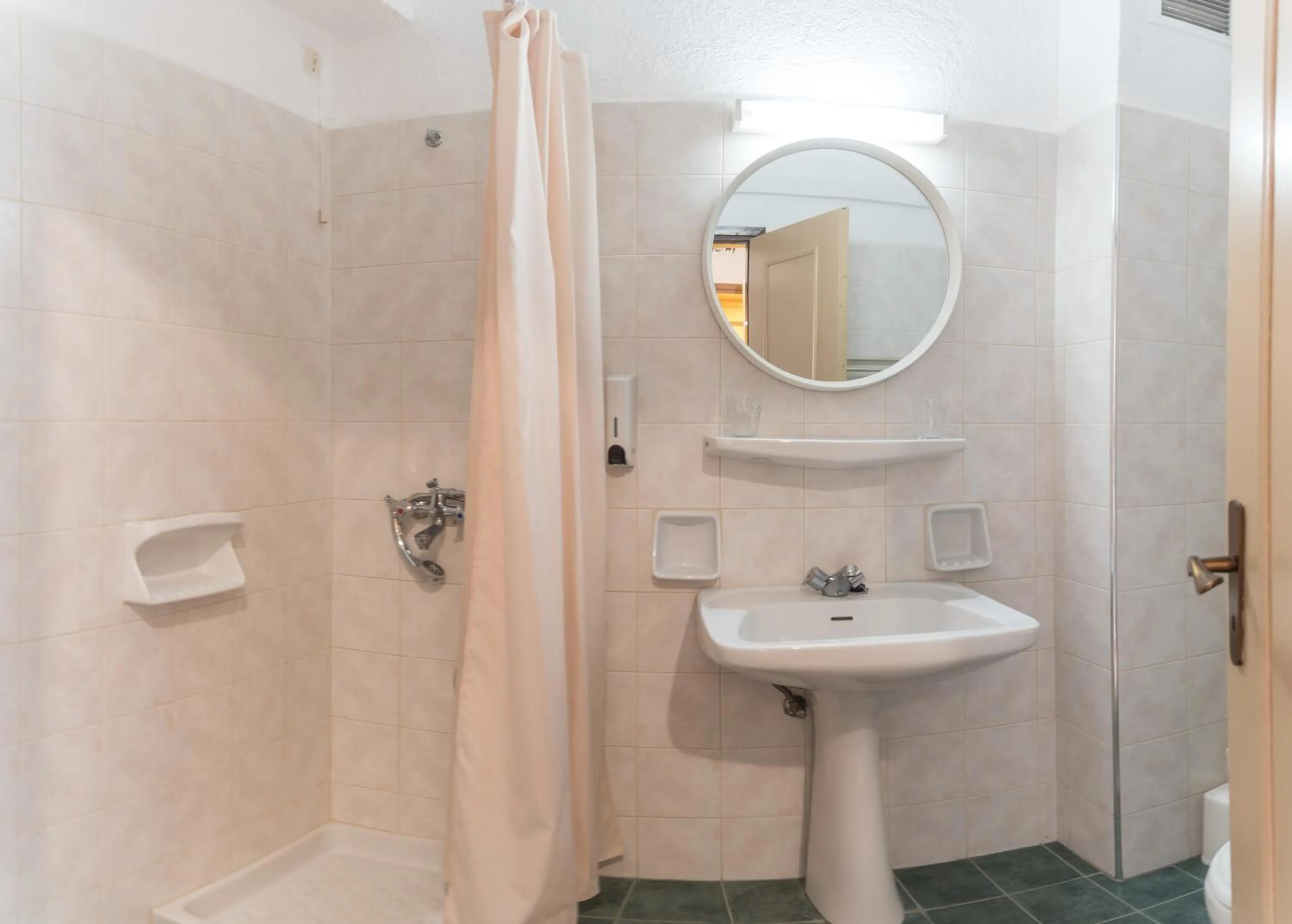 Shower in Hotel Malia Holidays