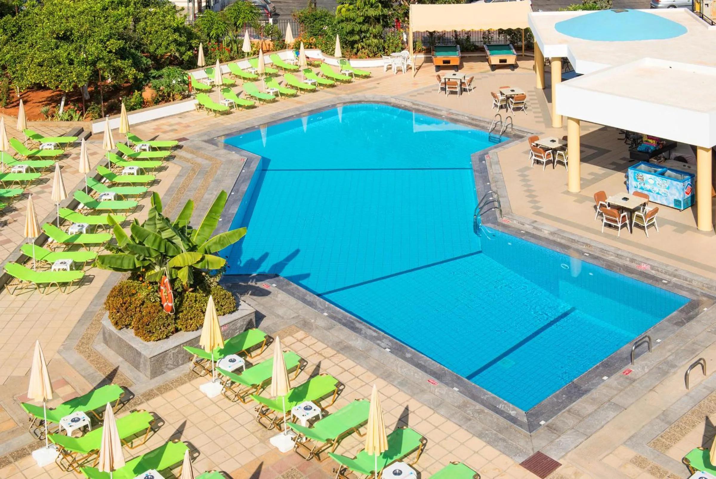 Swimming pool in Hotel Malia Holidays