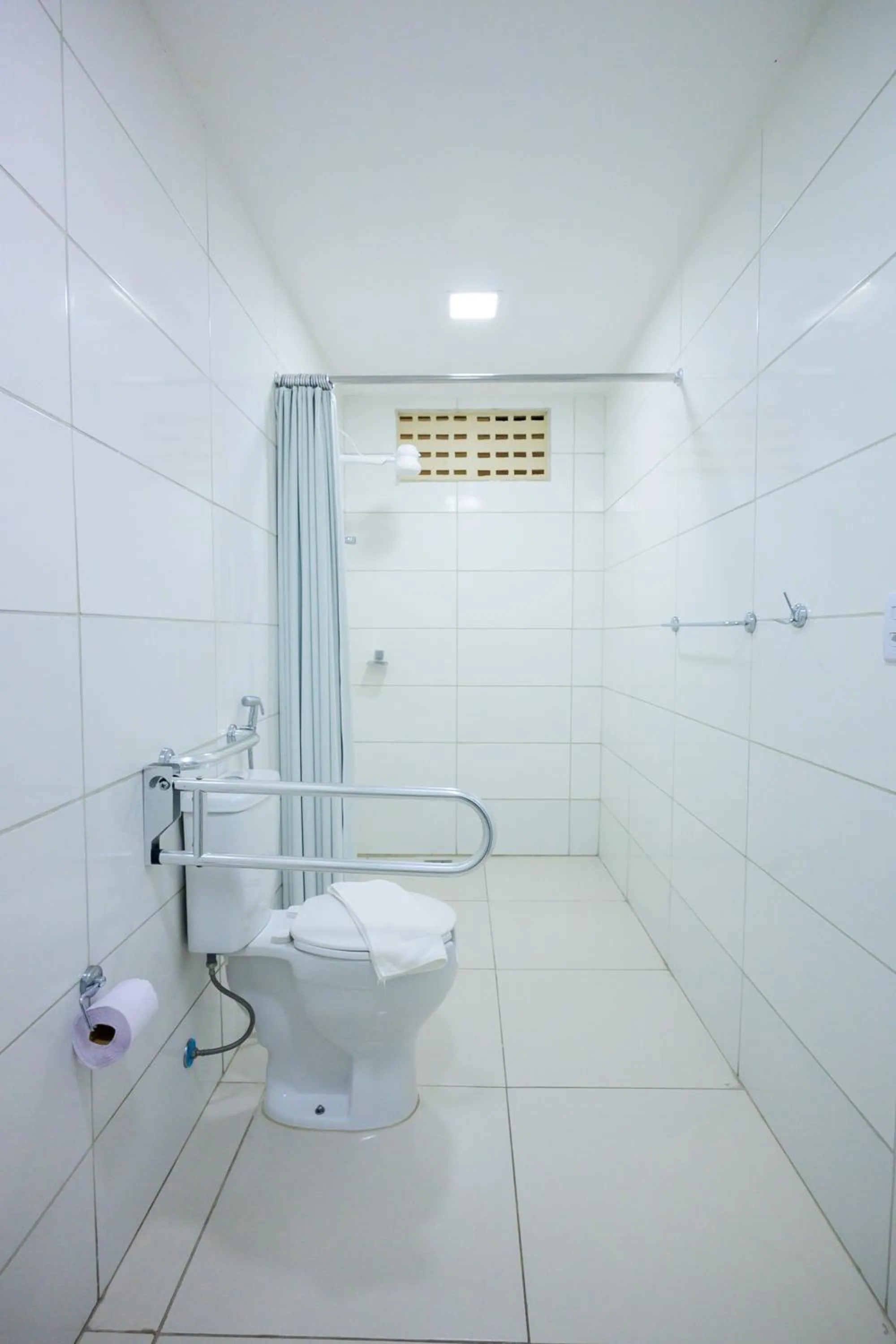 Shower in Nordeste Palace Hotel - Fortaleza