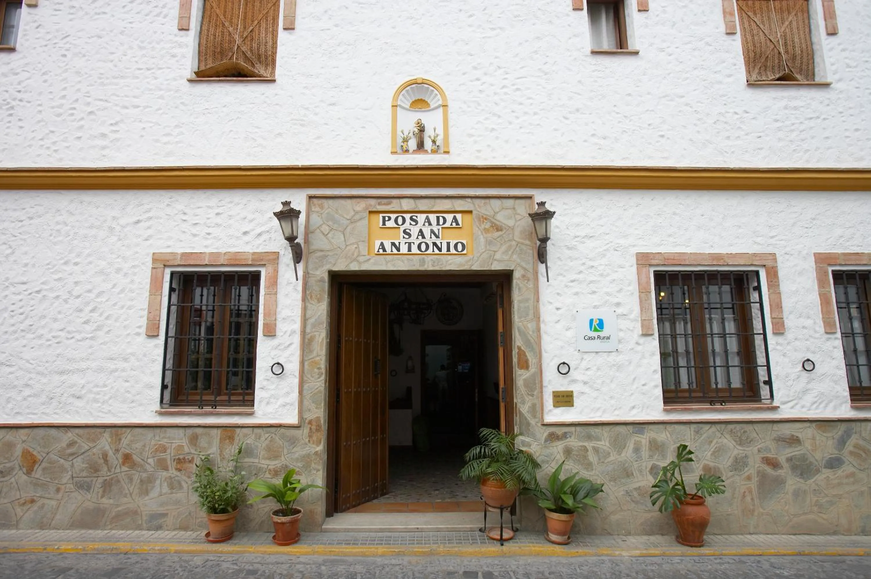 Facade/entrance in Hotel Posada San Antonio