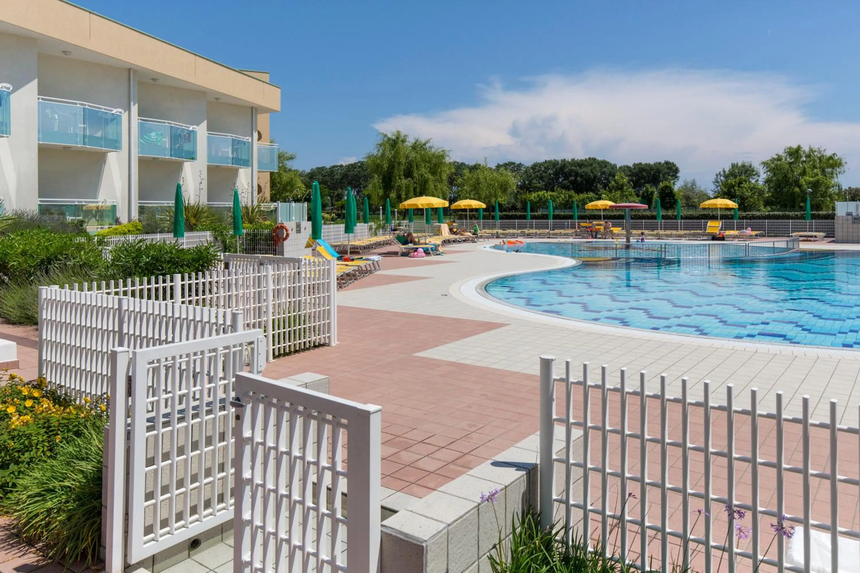 Swimming pool in Hotel Maregolf