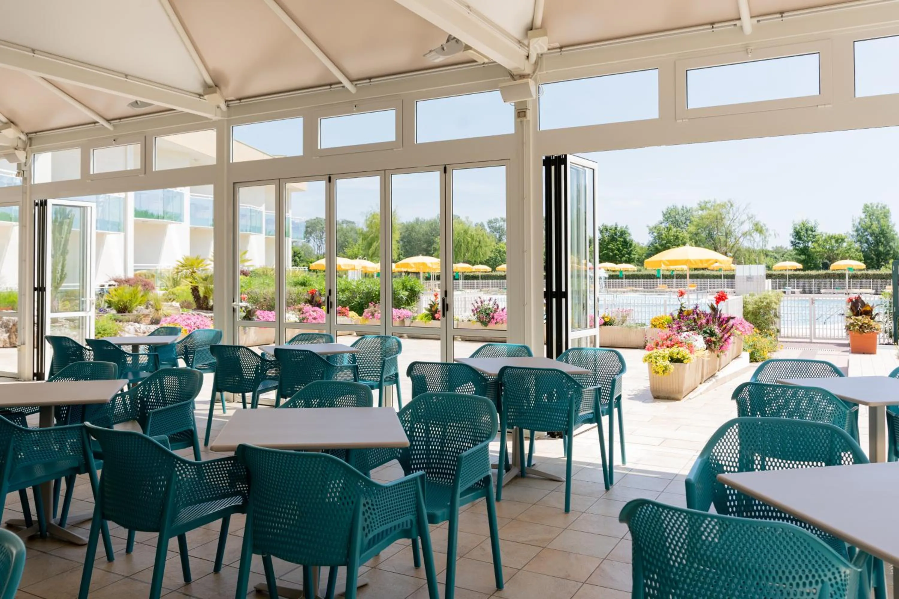 Pool view in Hotel Maregolf