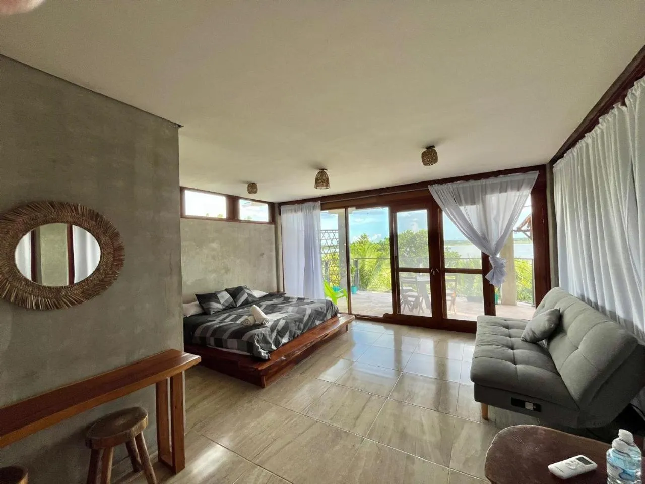 Photo of the whole room, Bed in Cayuco Maya