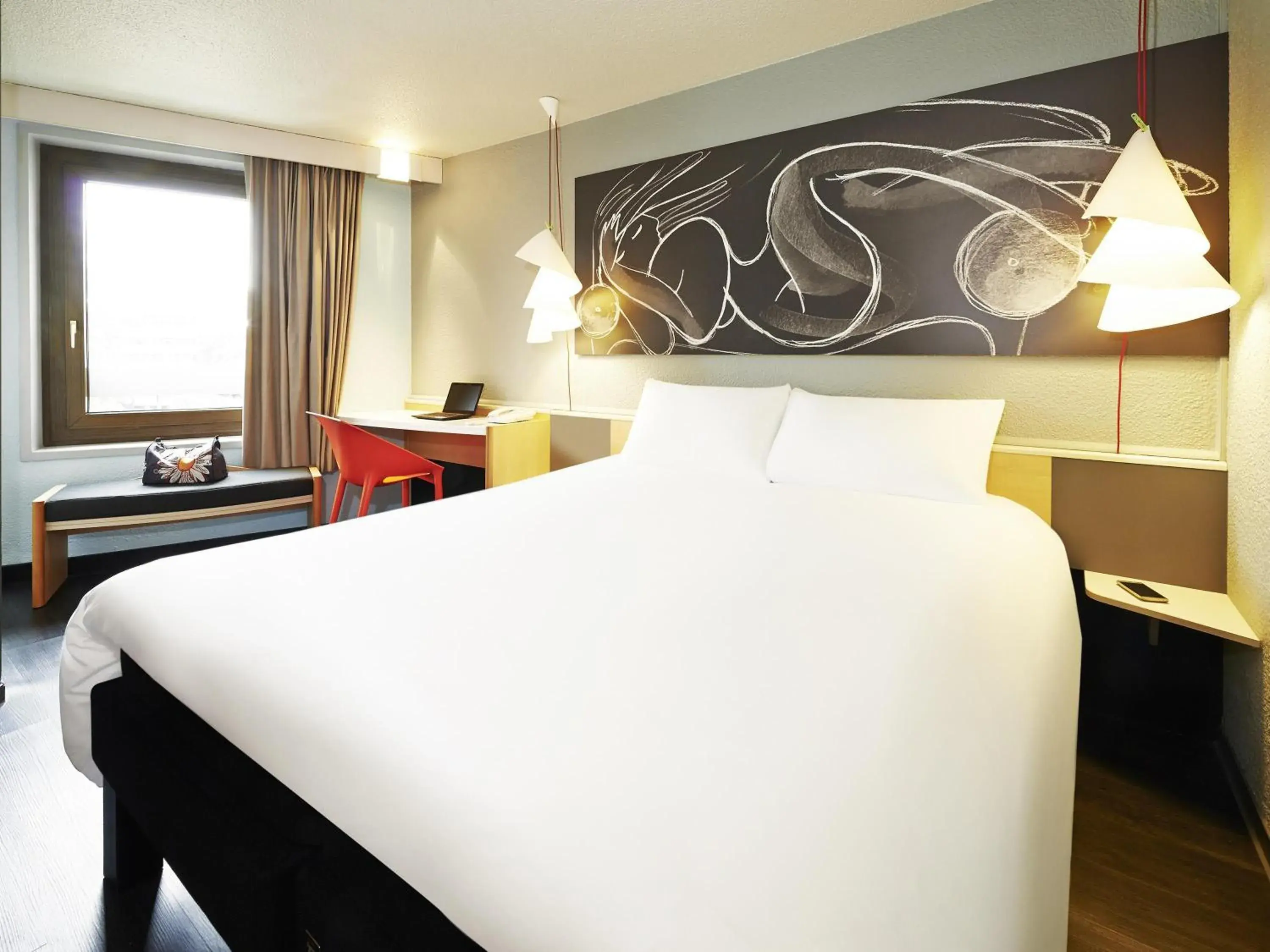 Bedroom, Bed in ibis Strasbourg Centre Historique Bedroom, Bed in ibis Strasbourg Centre Historique