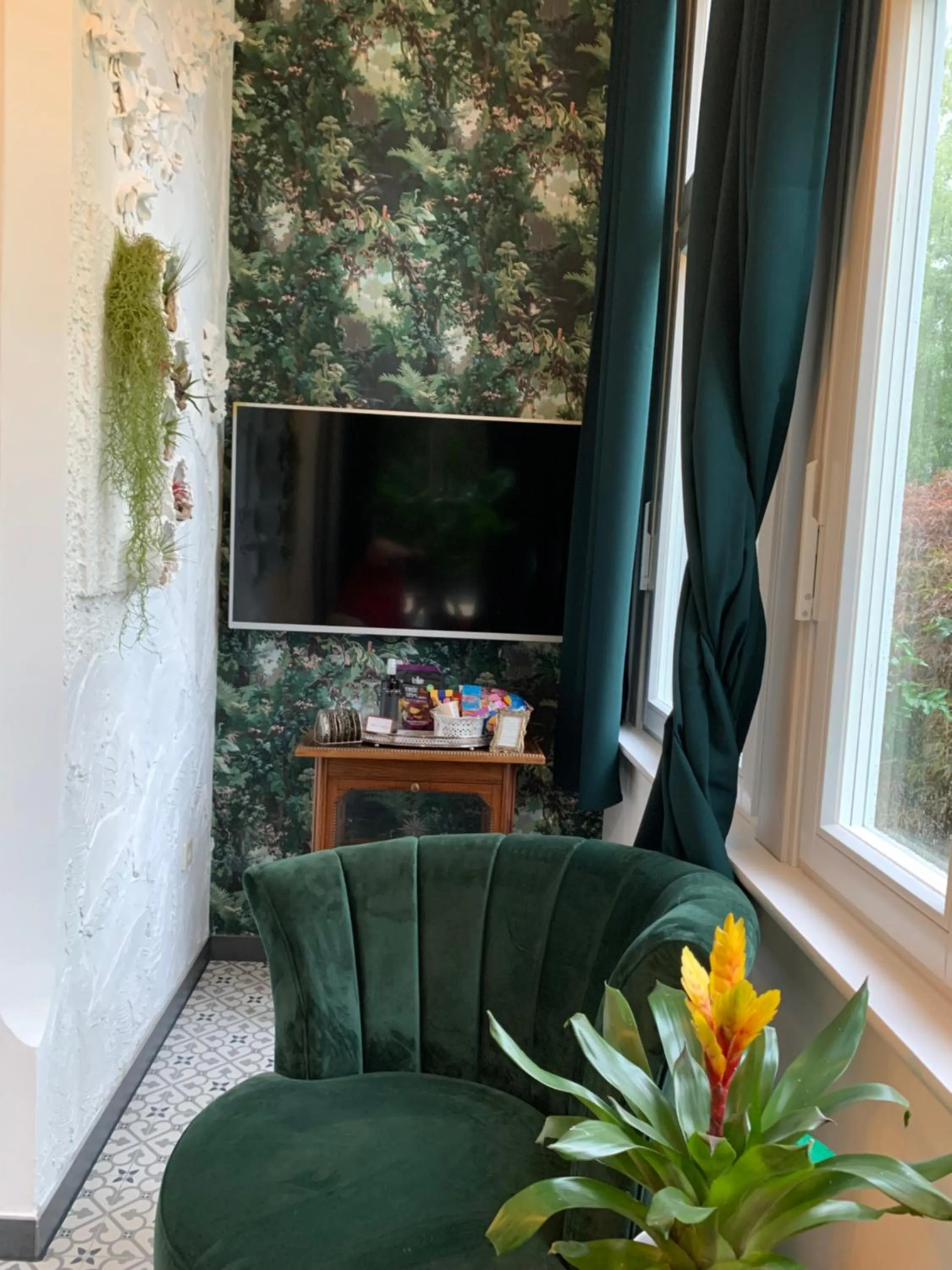 Photo of the whole room in Hotel Seeufer