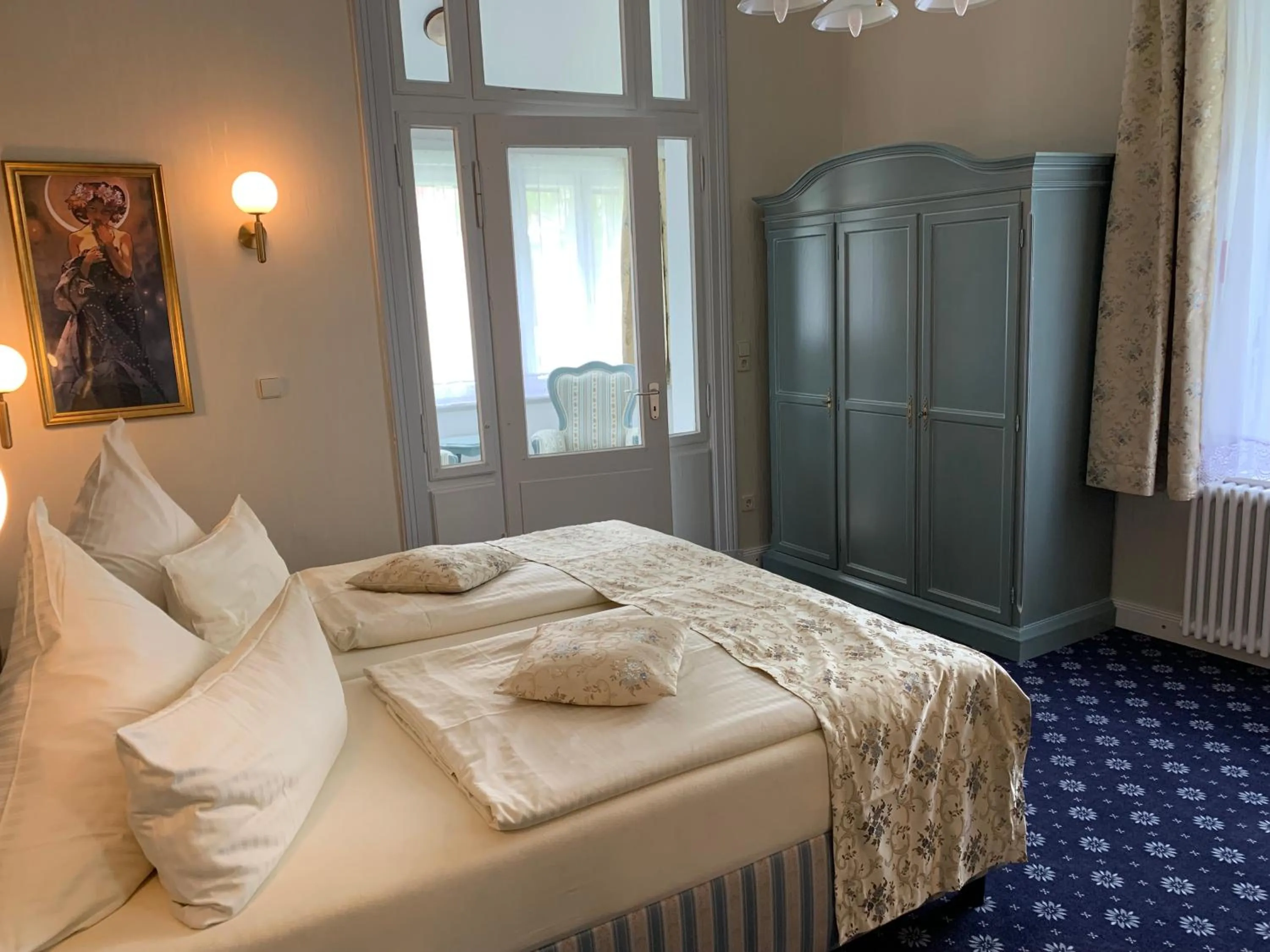 Photo of the whole room, Bed in Hotel Seeufer