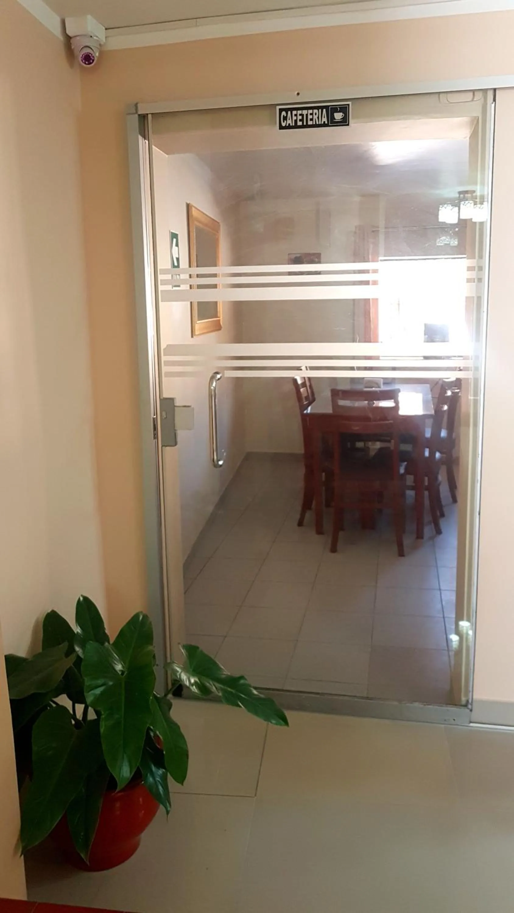 Restaurant/places to eat in Hotel Los Nogales