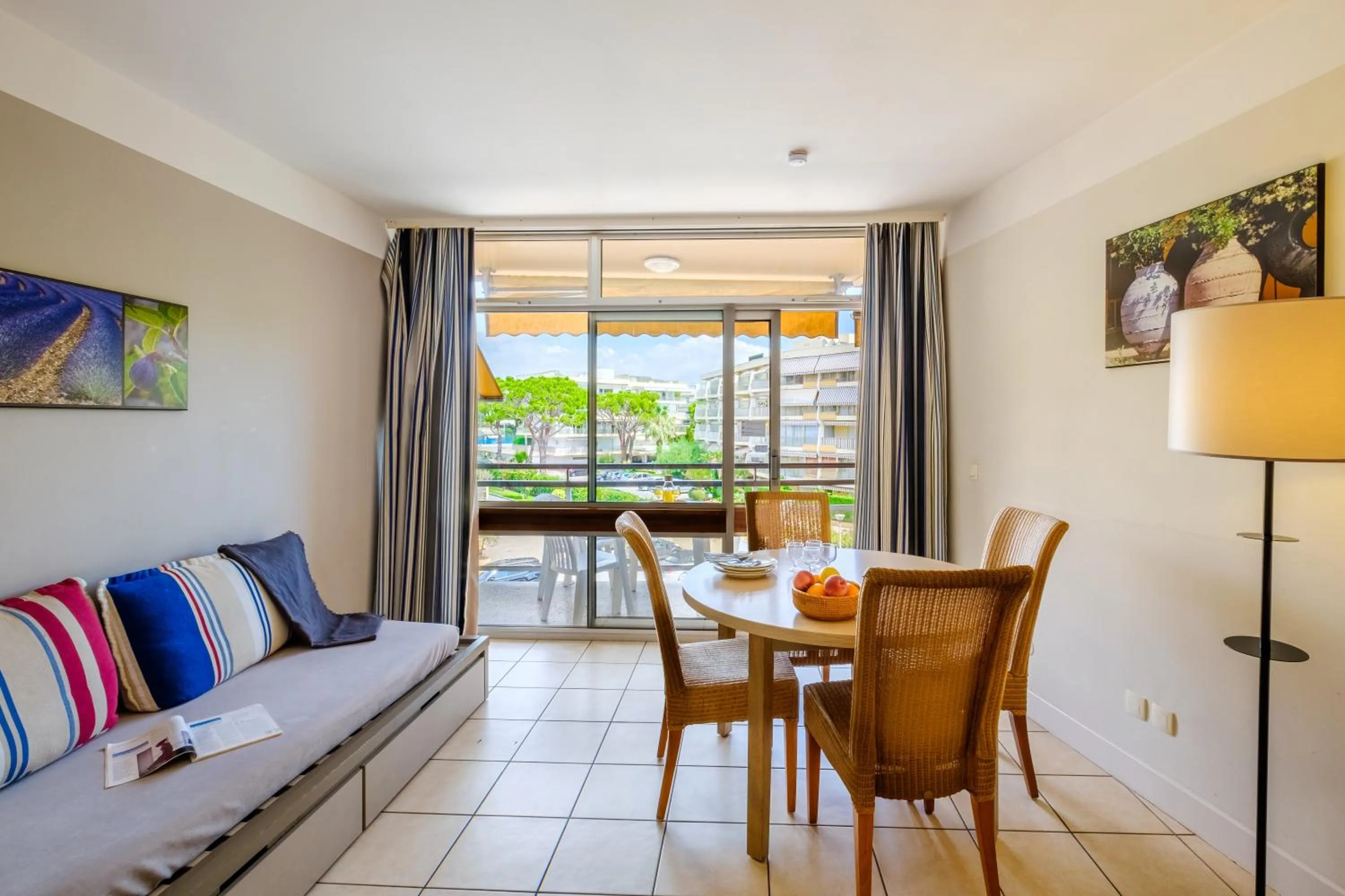 Patio in Résidence Pierre & Vacances Heliotel Marine