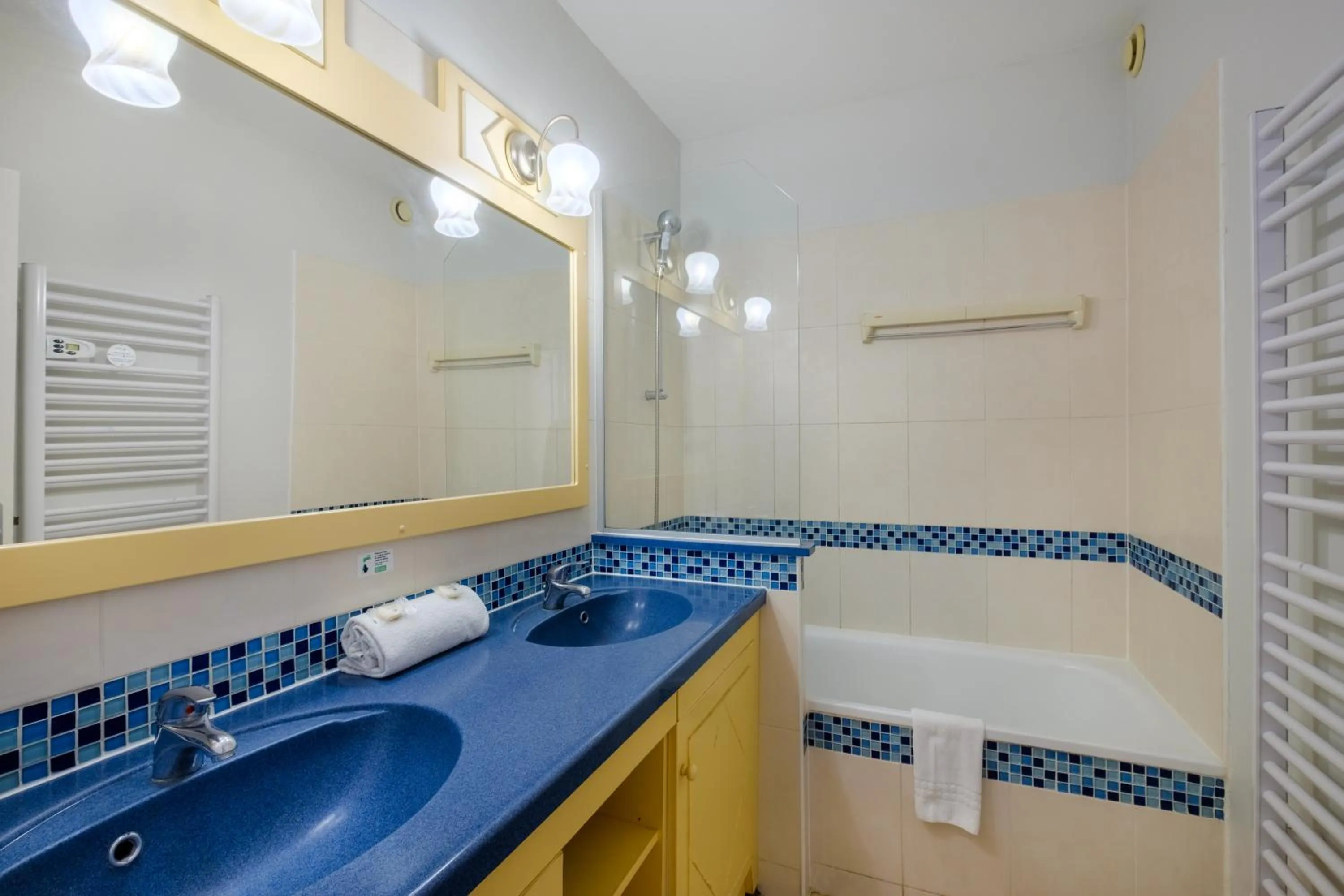 Bathroom in Résidence Pierre & Vacances Heliotel Marine
