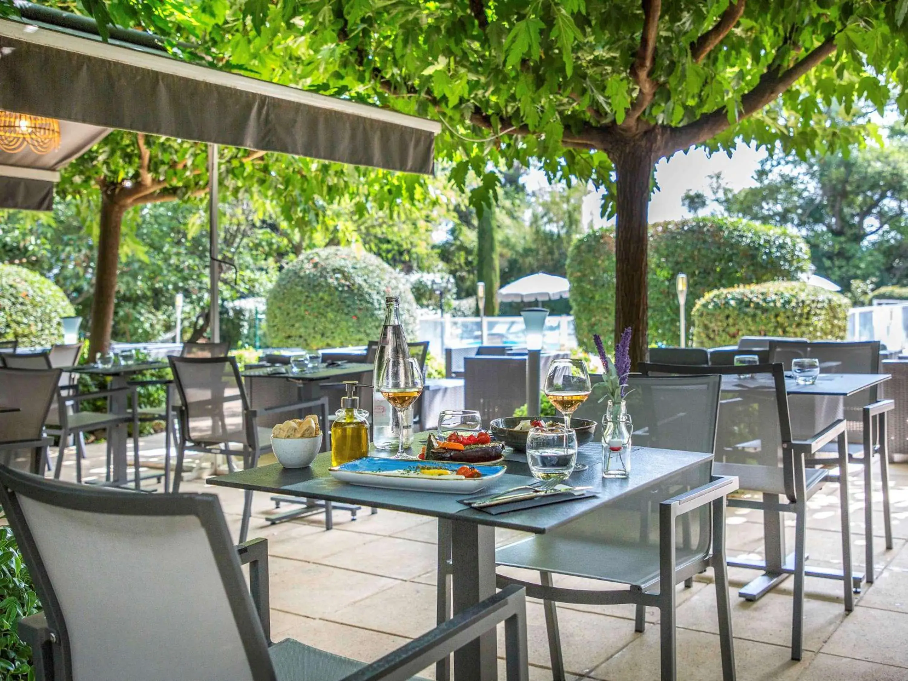 Restaurant/places to eat in Ibis Cavaillon Portes du Luberon Restaurant/places to eat in Ibis Cavaillon Portes du Luberon