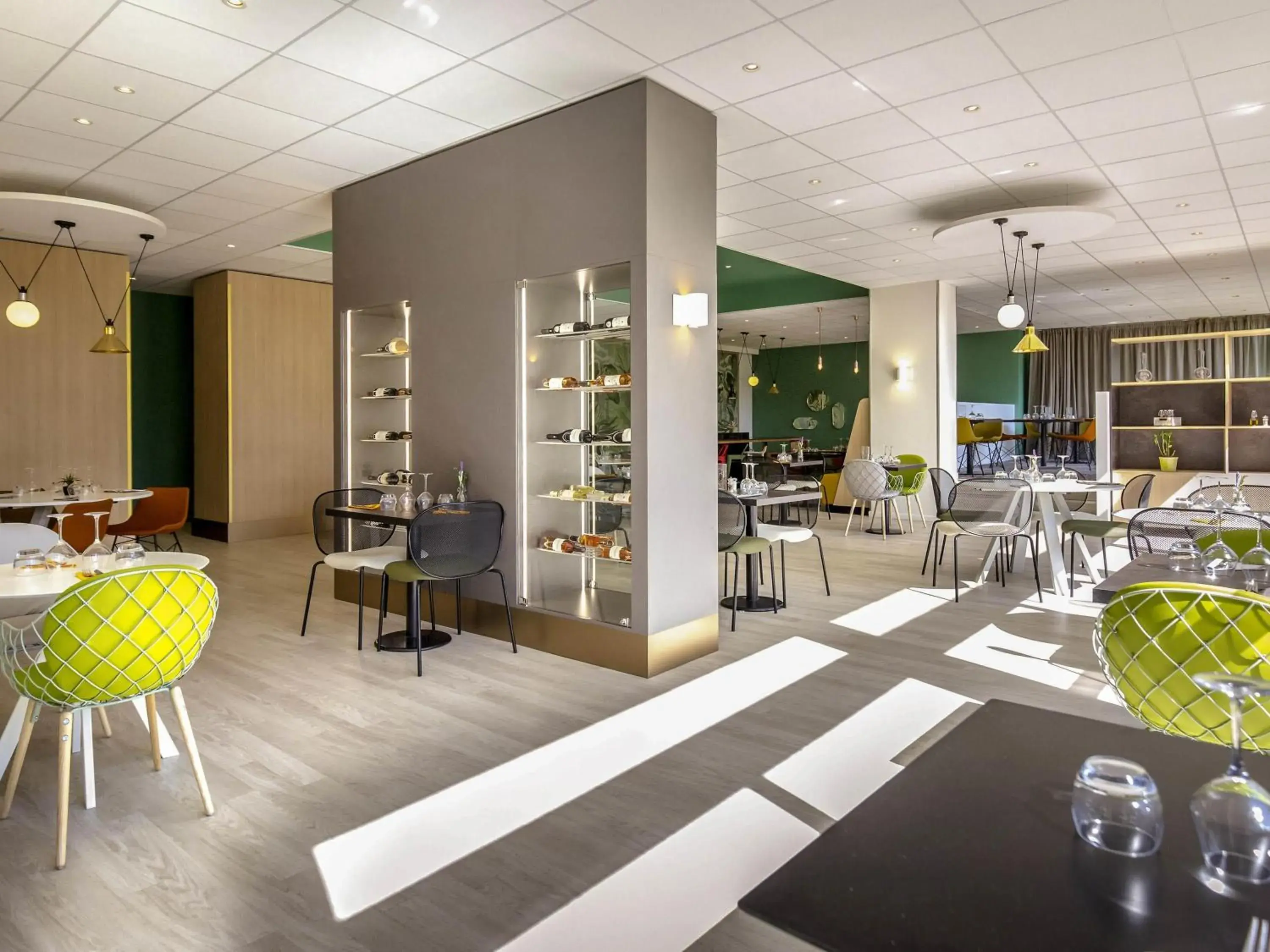 Restaurant/places to eat in Ibis Cavaillon Portes du Luberon Restaurant/places to eat in Ibis Cavaillon Portes du Luberon