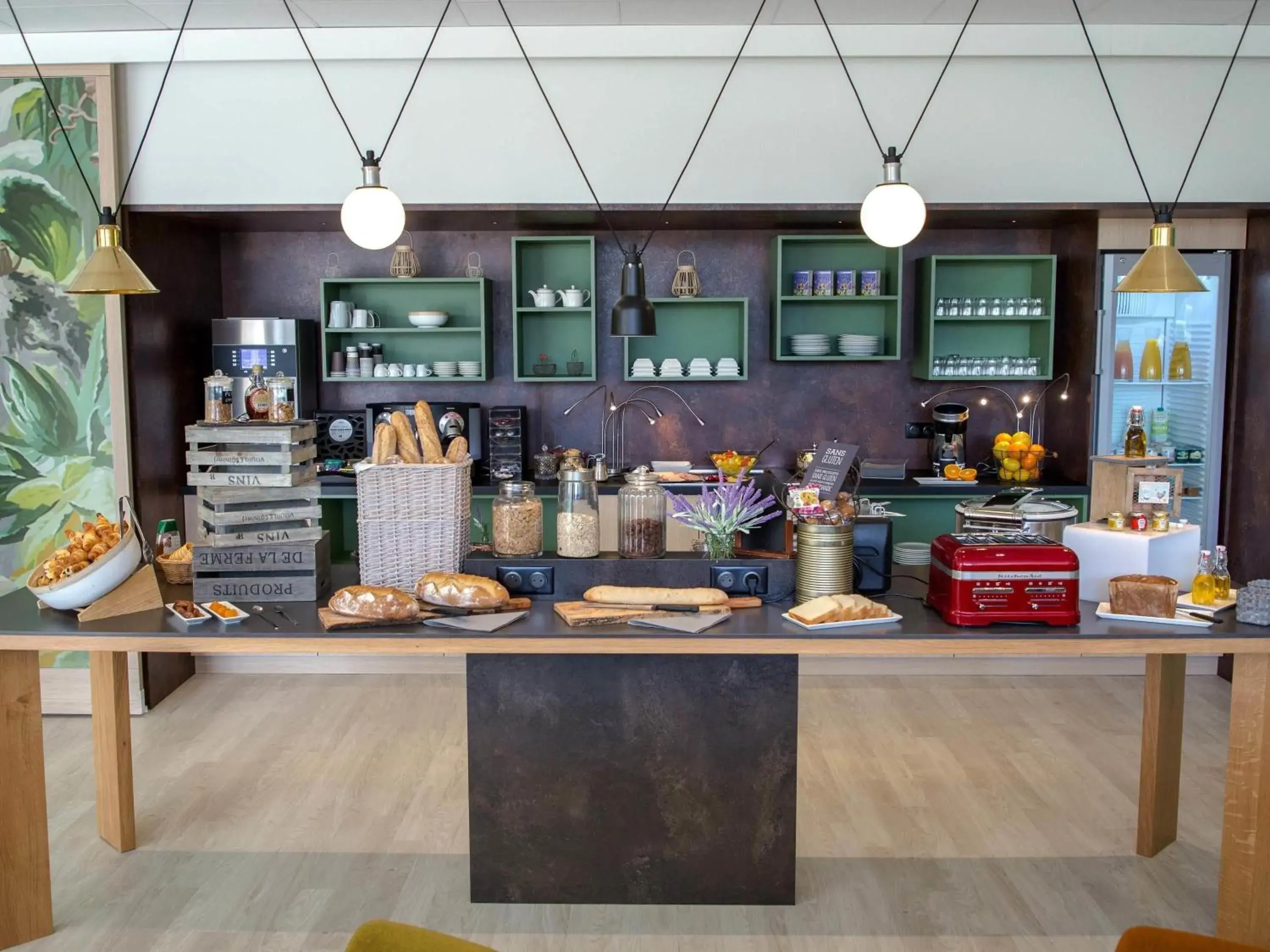 Breakfast in Ibis Cavaillon Portes du Luberon Breakfast in Ibis Cavaillon Portes du Luberon