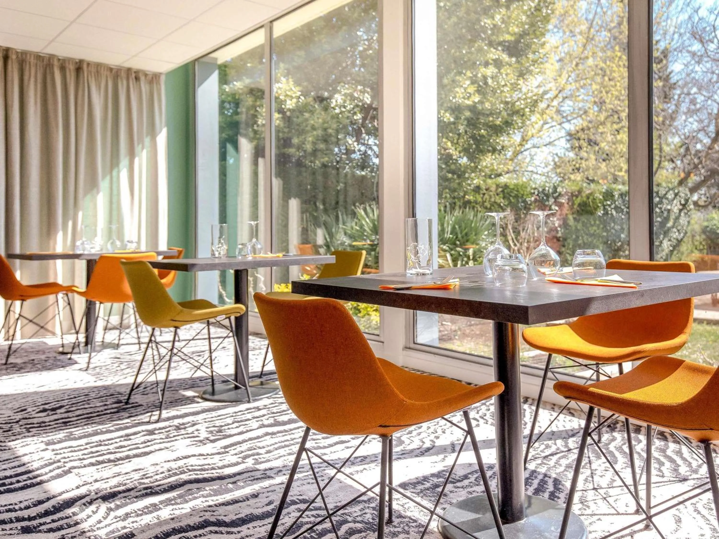 Restaurant/places to eat in Ibis Cavaillon Portes du Luberon