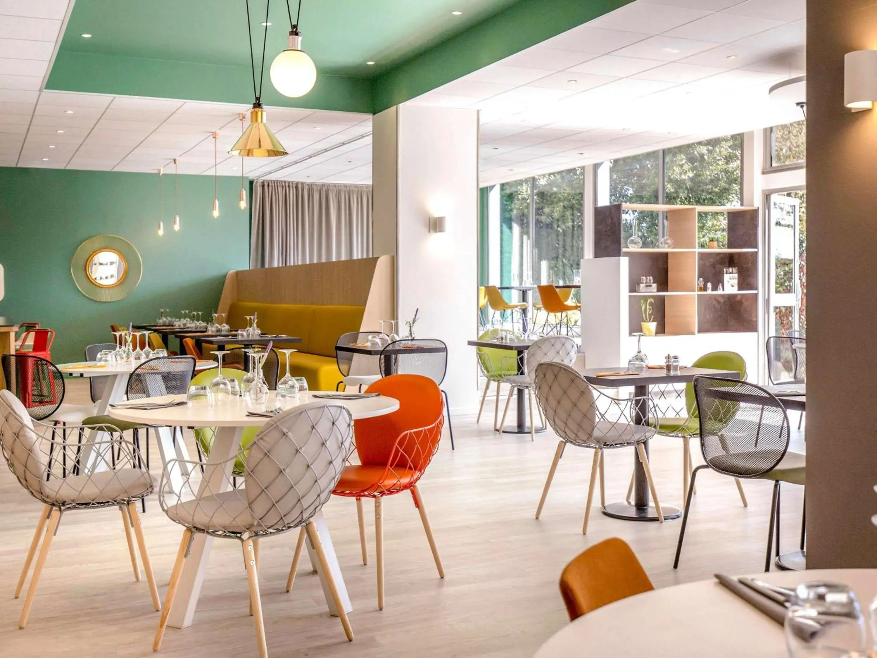 Property building in Ibis Cavaillon Portes du Luberon Property building in Ibis Cavaillon Portes du Luberon
