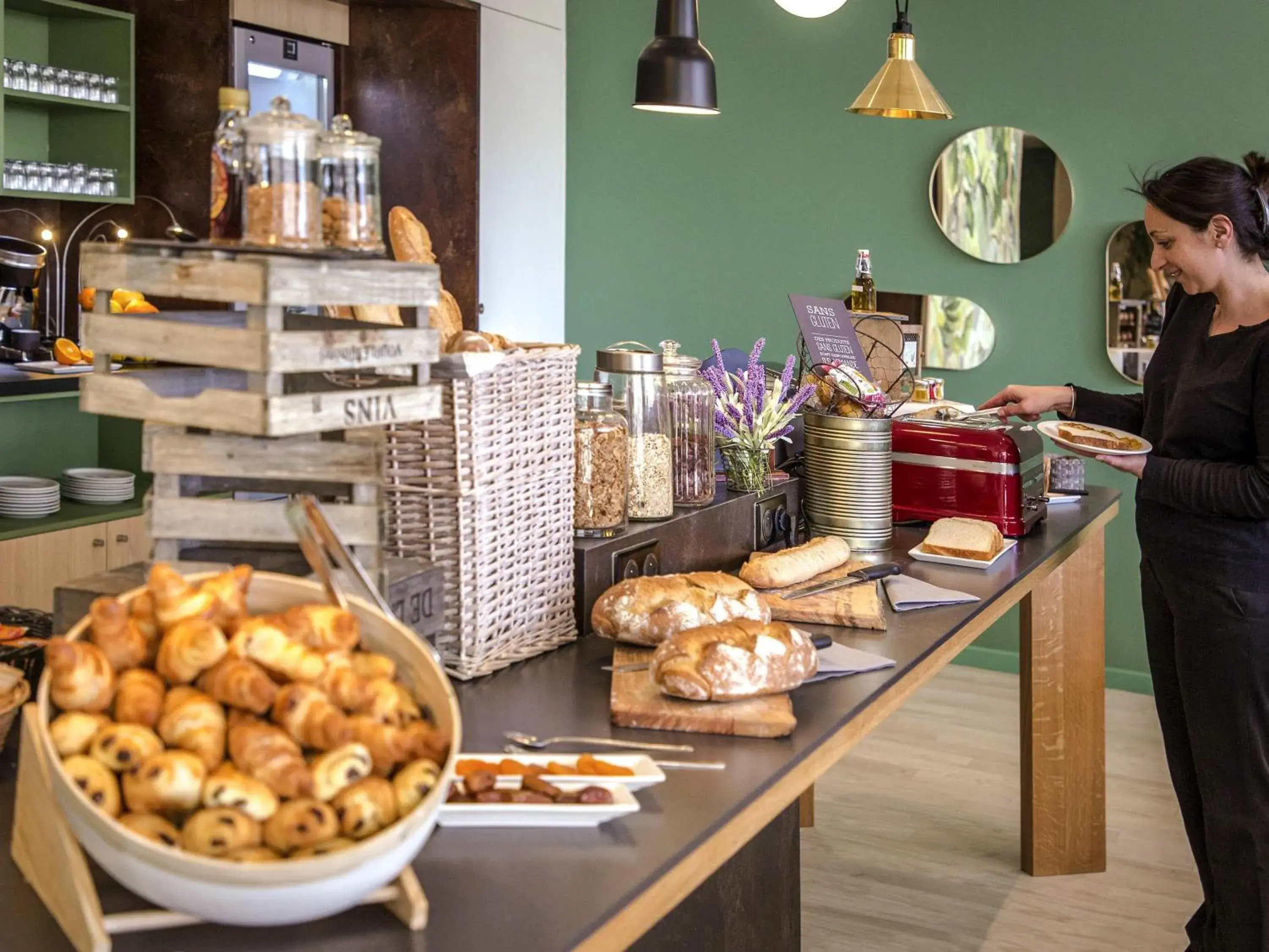 Breakfast in Ibis Cavaillon Portes du Luberon Breakfast in Ibis Cavaillon Portes du Luberon