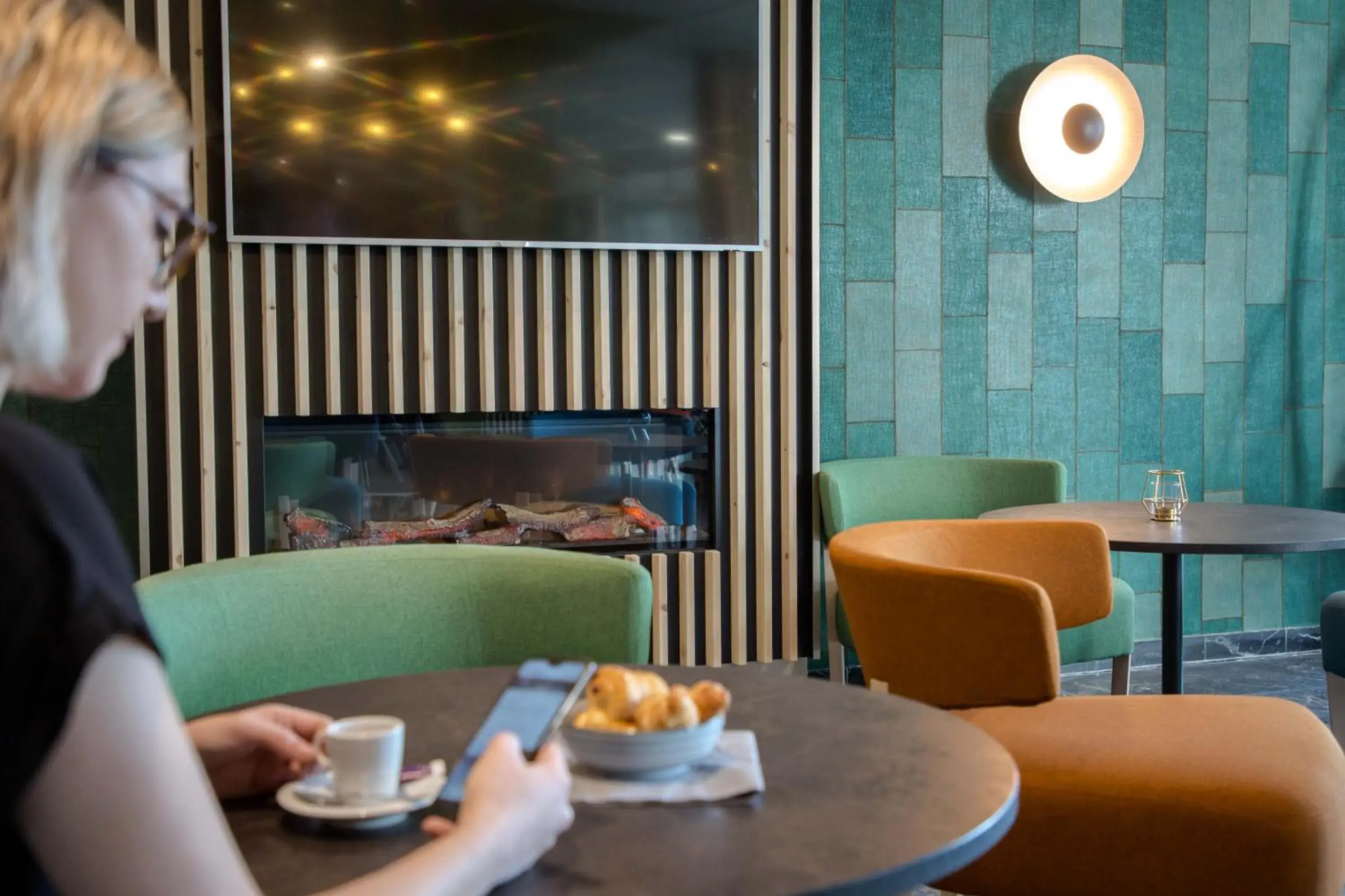 Living room in Ibis Cavaillon Portes du Luberon Living room in Ibis Cavaillon Portes du Luberon