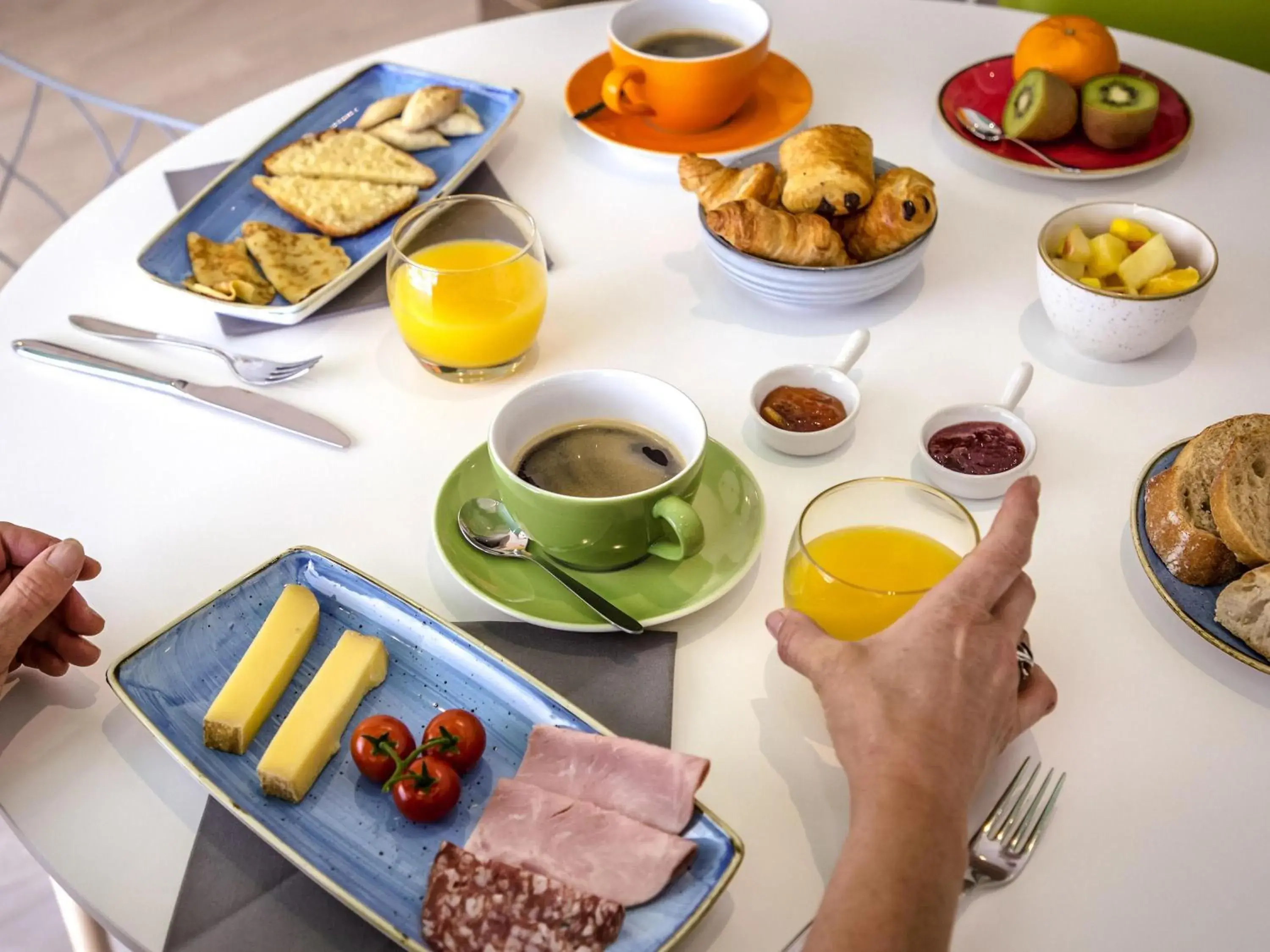 Breakfast in Ibis Cavaillon Portes du Luberon Breakfast in Ibis Cavaillon Portes du Luberon