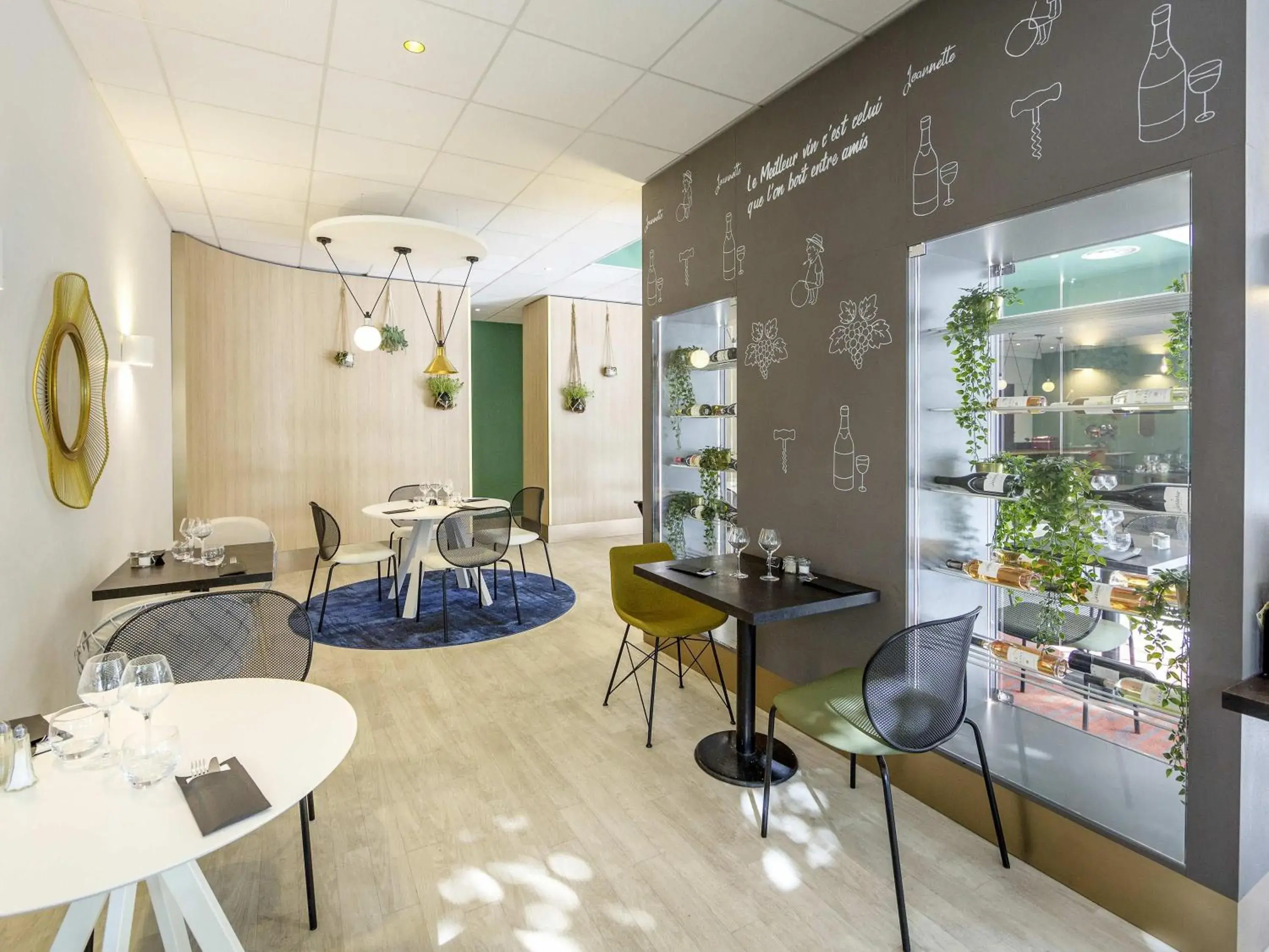 Restaurant/places to eat in Ibis Cavaillon Portes du Luberon Restaurant/places to eat in Ibis Cavaillon Portes du Luberon