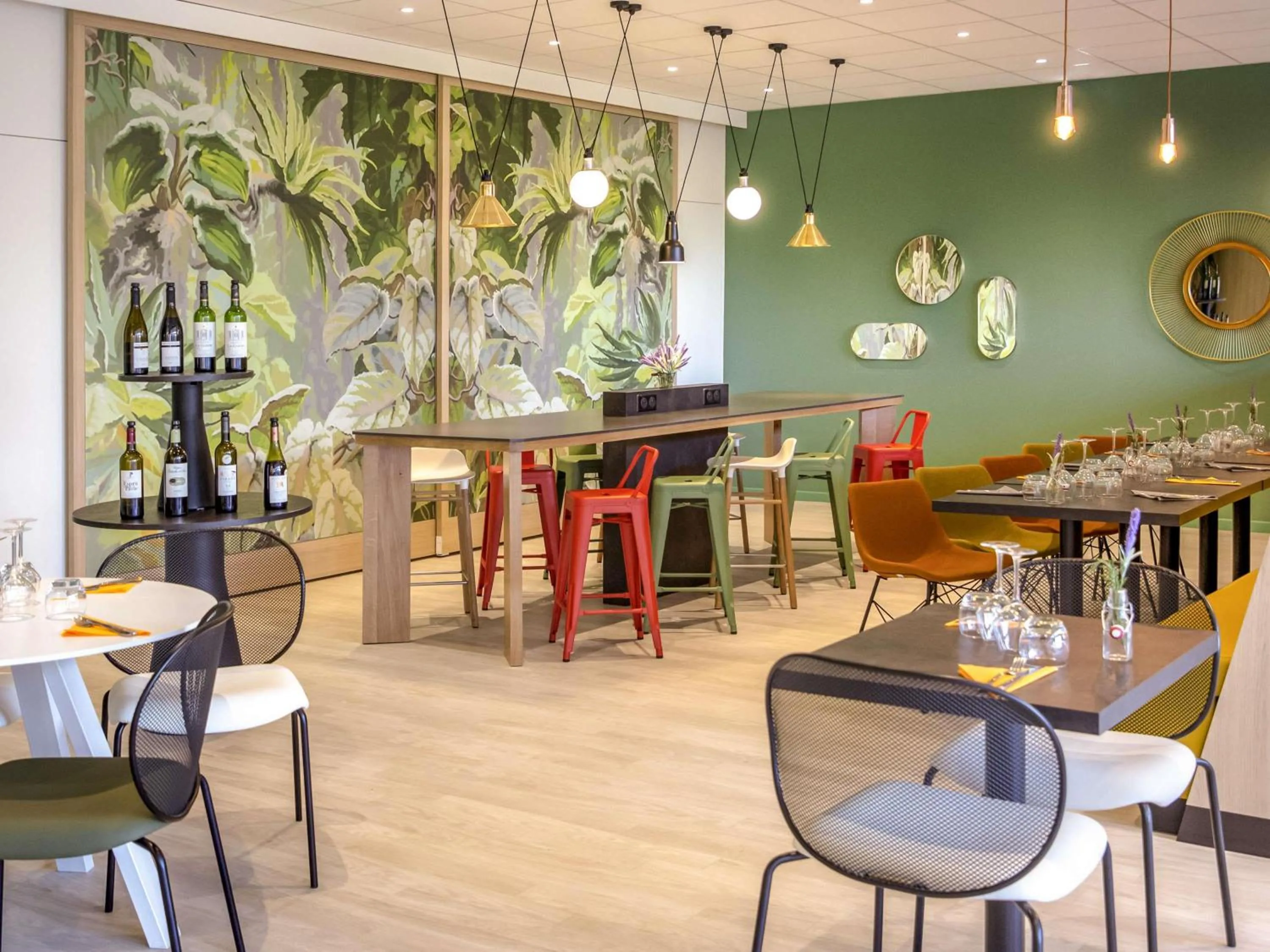 Restaurant/places to eat in Ibis Cavaillon Portes du Luberon