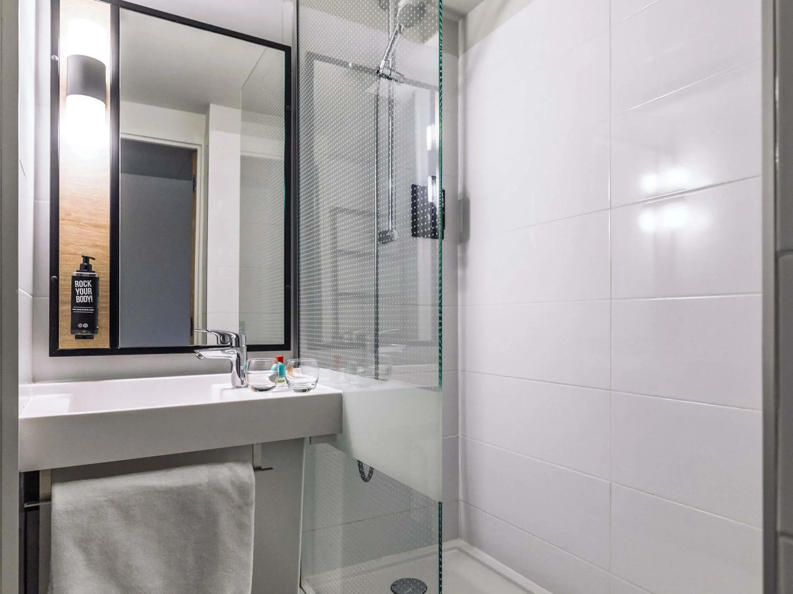 Bedroom in ibis Metz Centre Cathedrale Bedroom in ibis Metz Centre Cathedrale